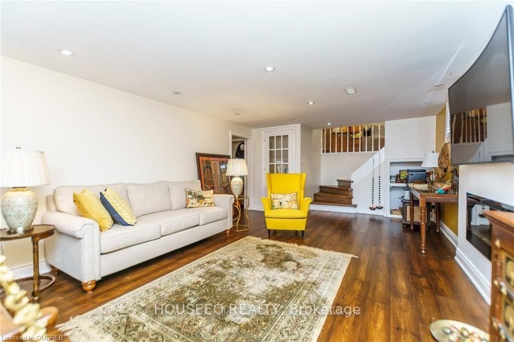 2487 Wyatt Street photo 18
