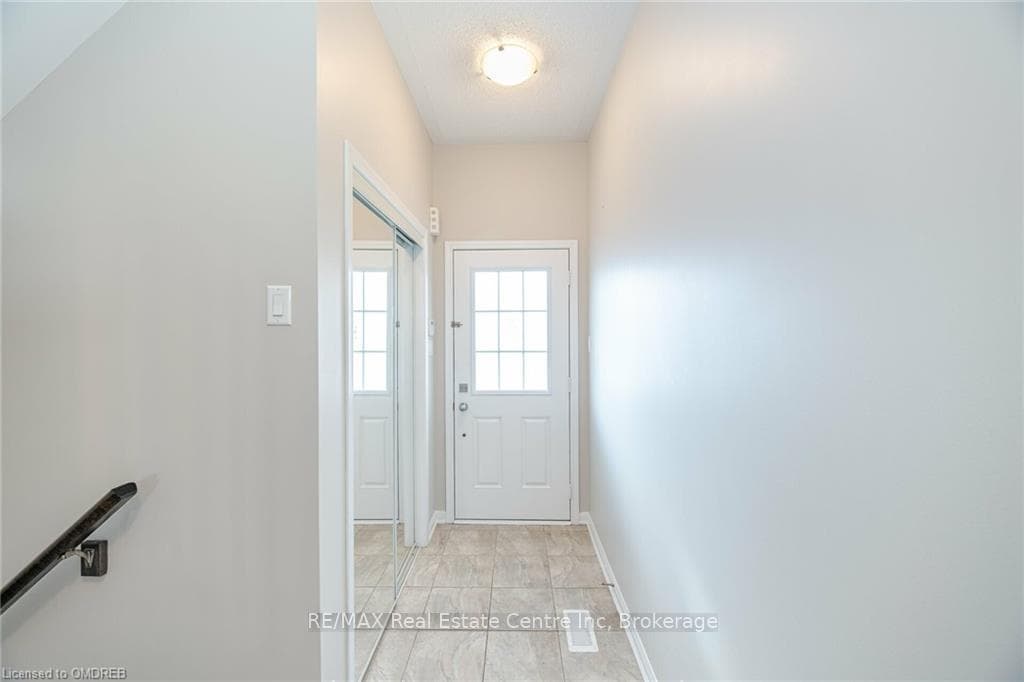 655 GERVAIS Terrace photo 5