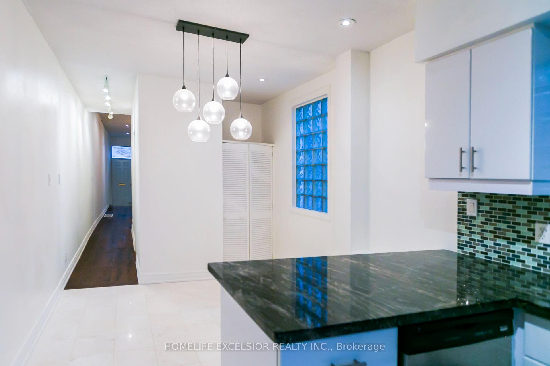 81 Seaton Street photo 5