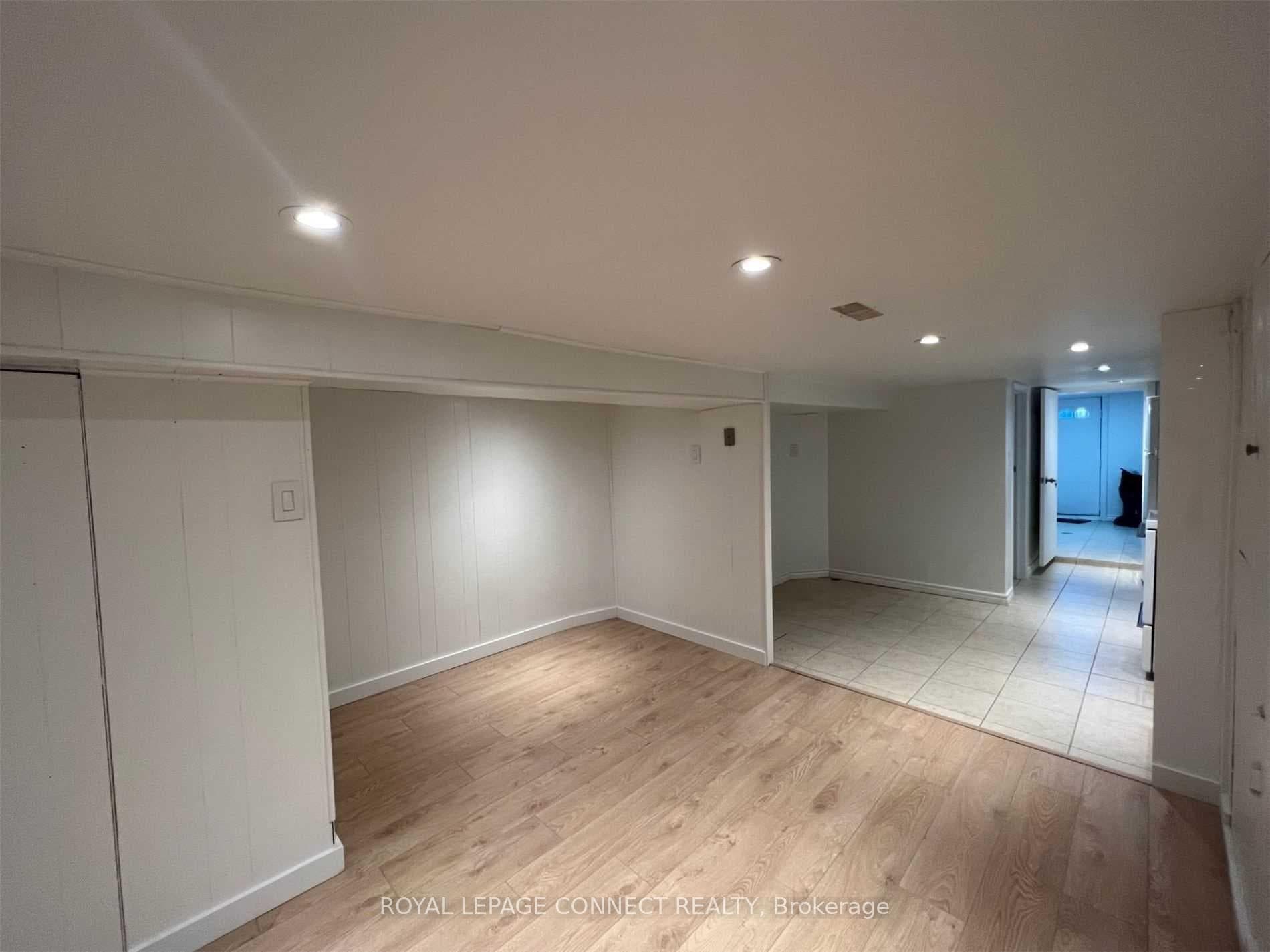16 Adrian Avenue Unit Bsmt photo 6