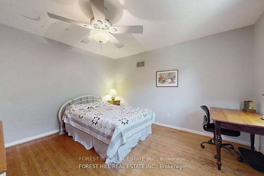 20 Thurgate Crescent photo 26