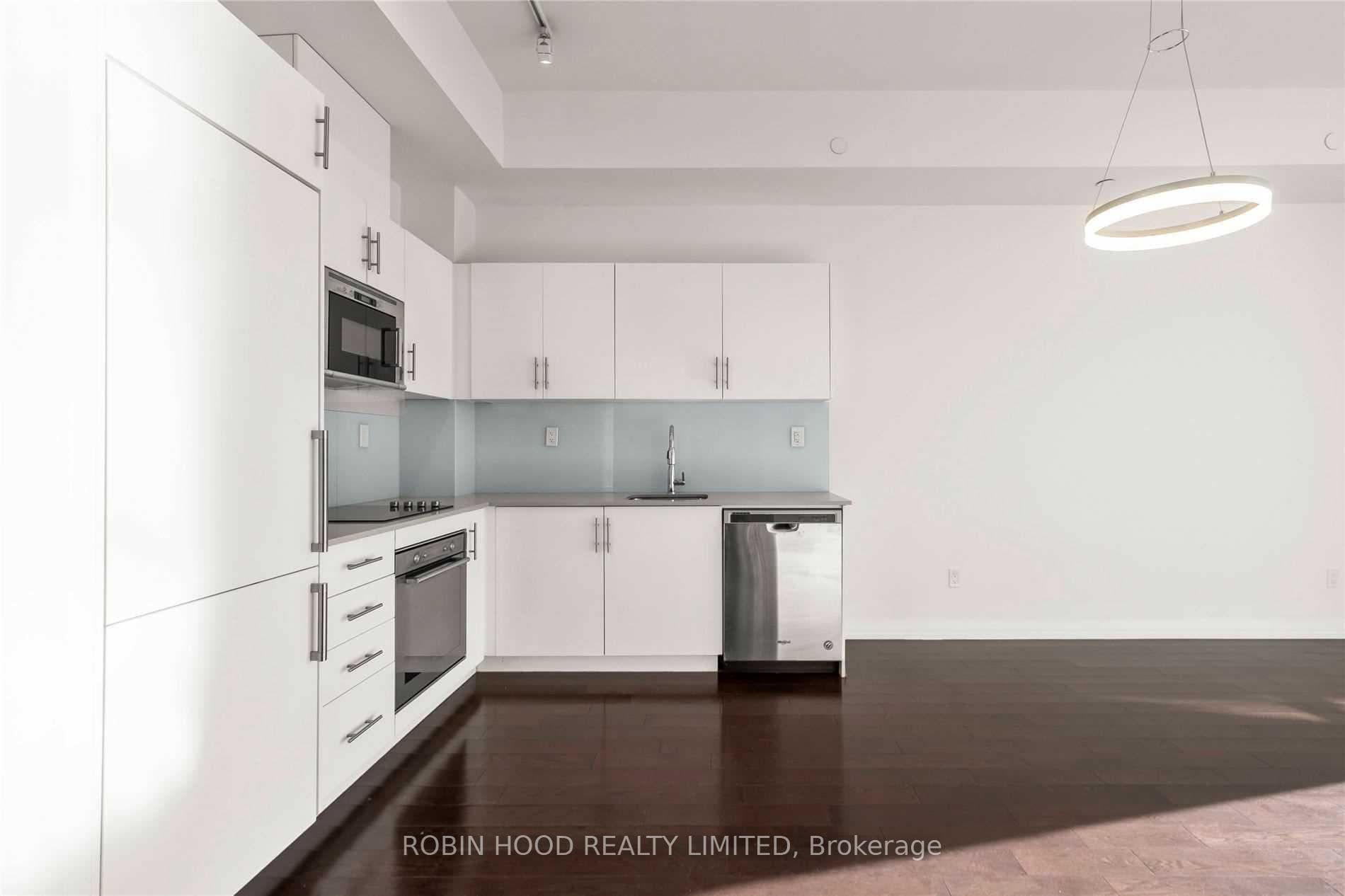 460 Adelaide Street Unit 815 photo 3
