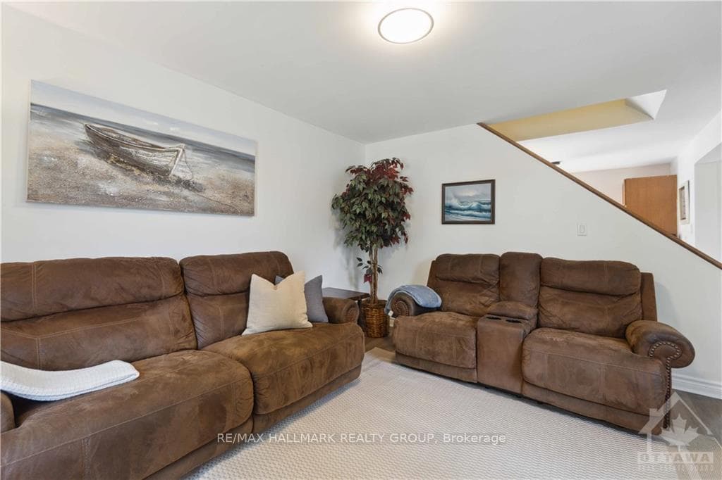 106 GEORGE Street photo 5