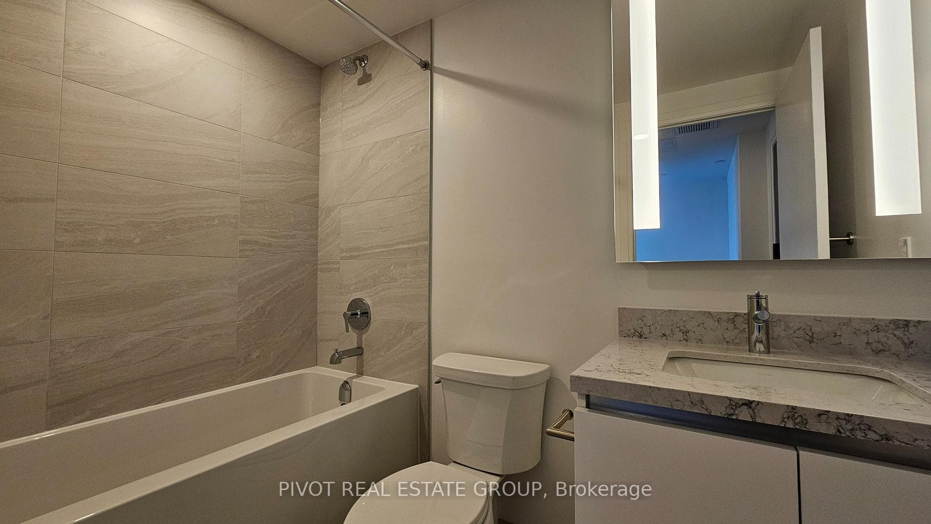 2 Erskine Road Unit 3602 photo 7