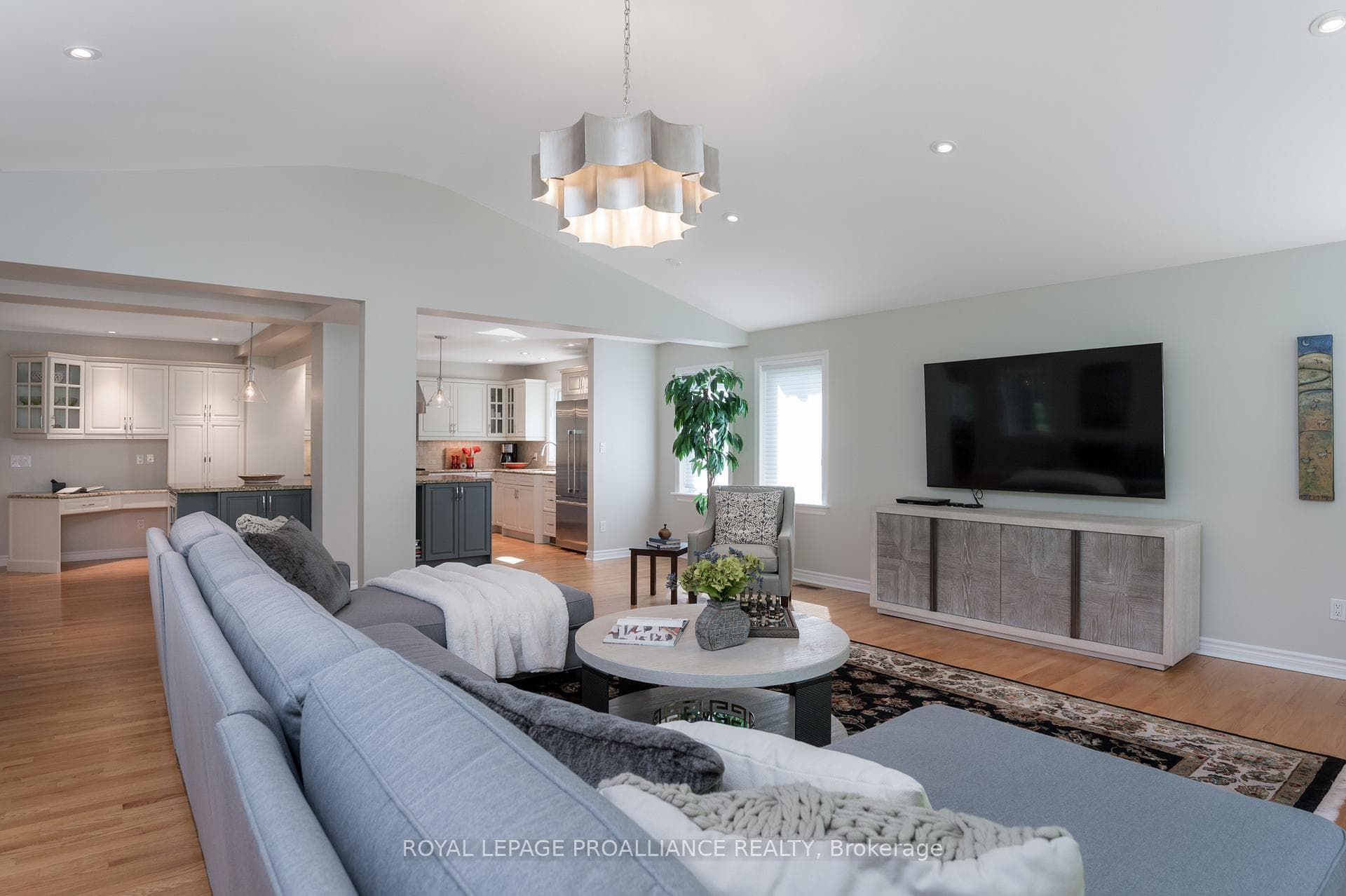 37 Faircrest Boulevard photo 19