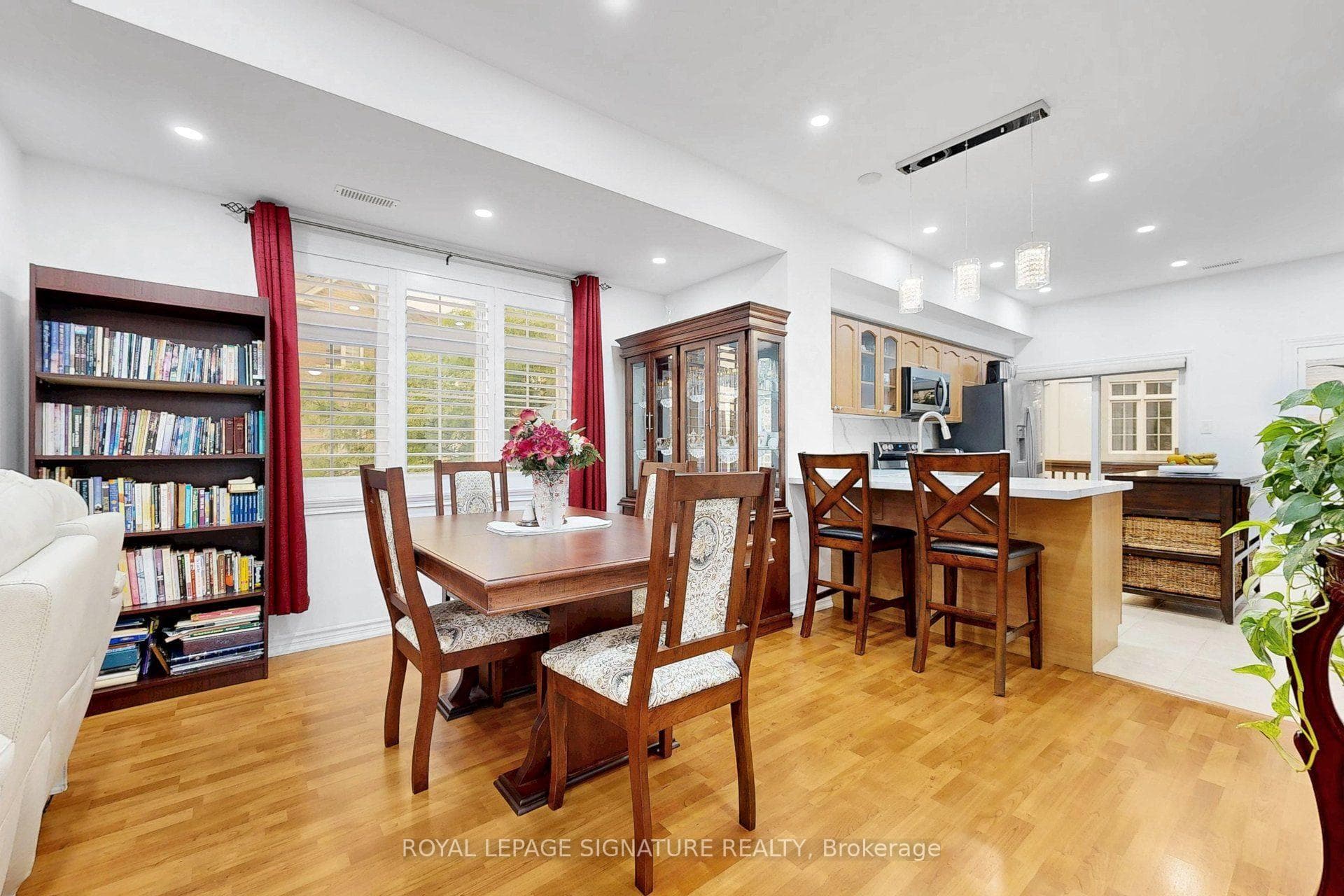 51 Piggott Mews photo 15