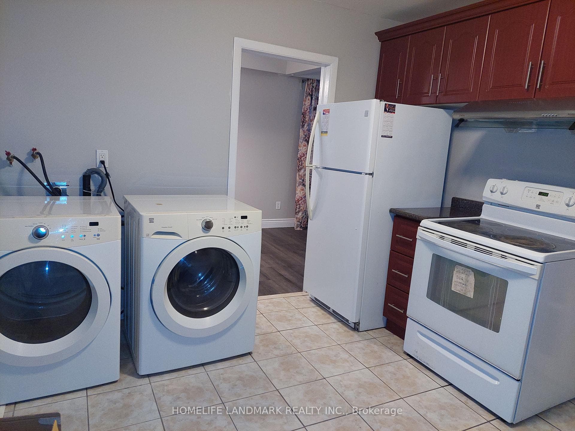 42 Stanwell Drive Unit Main photo 8