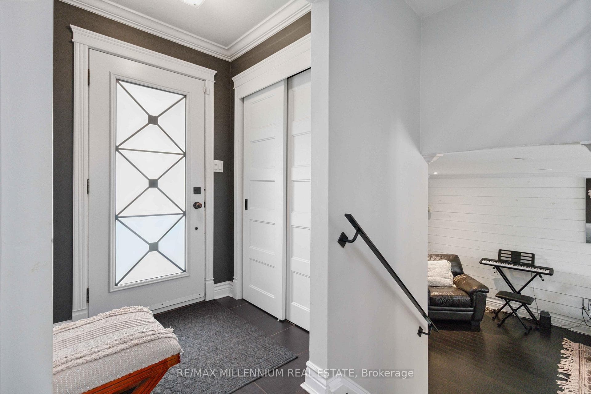 250 Daphne Avenue photo 6
