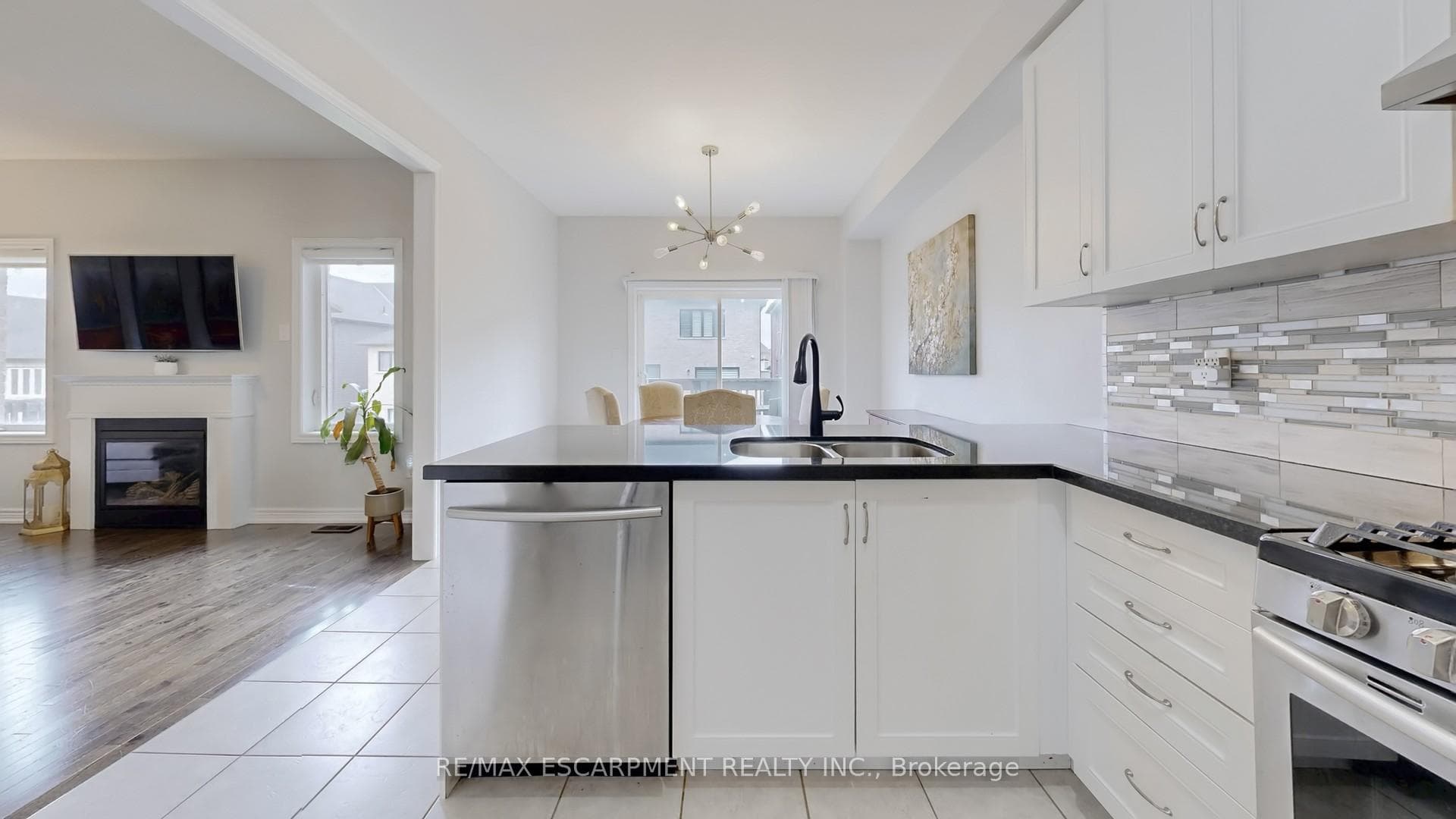 1443 Lormel Gate Avenue photo 8