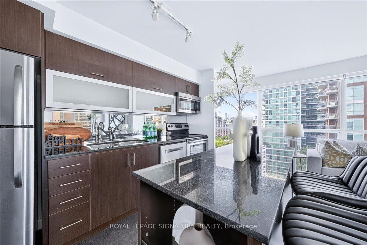100 Western Battery Road Unit 702 photo 14