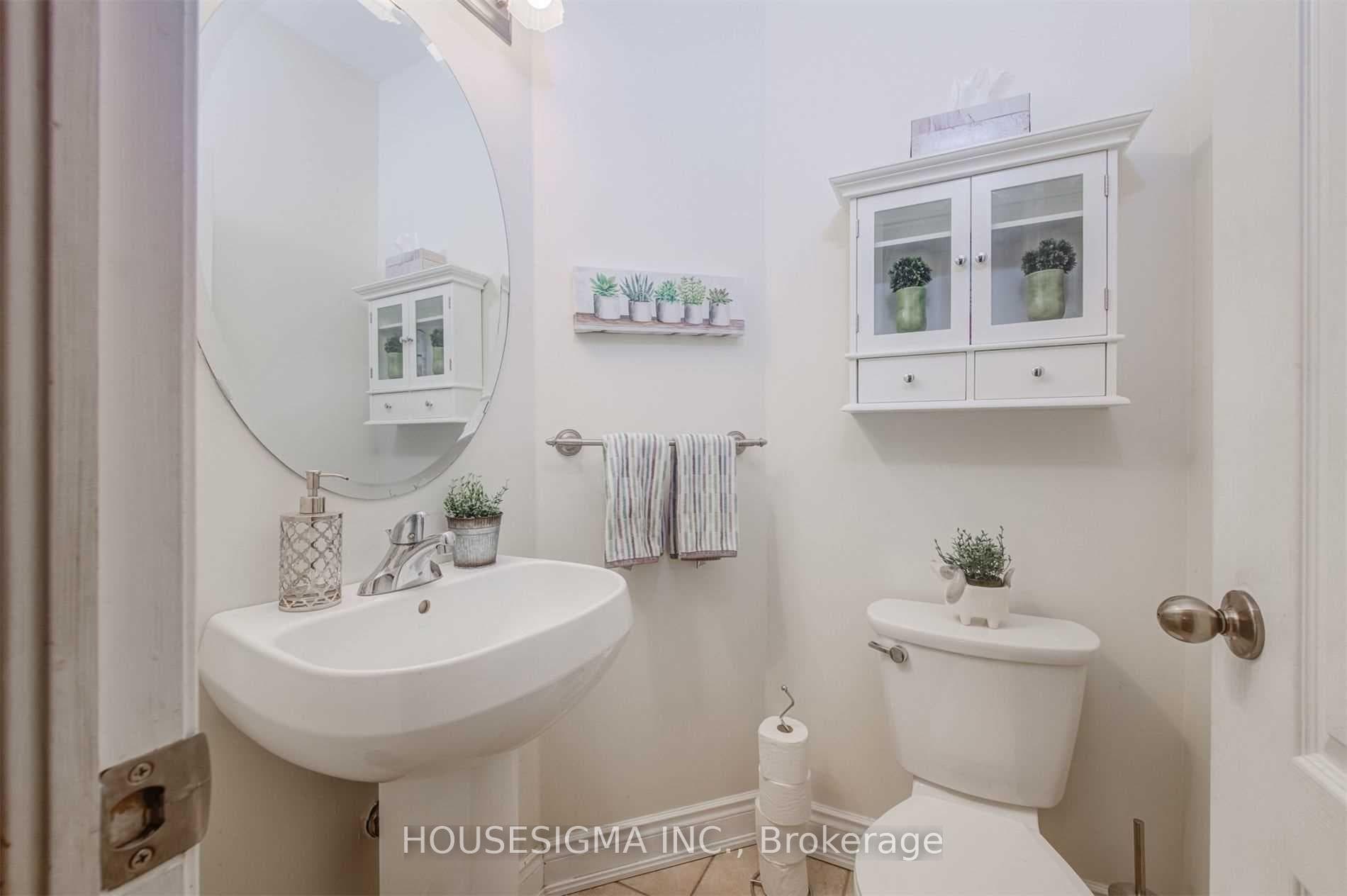 244 Tawny Crescent photo 14