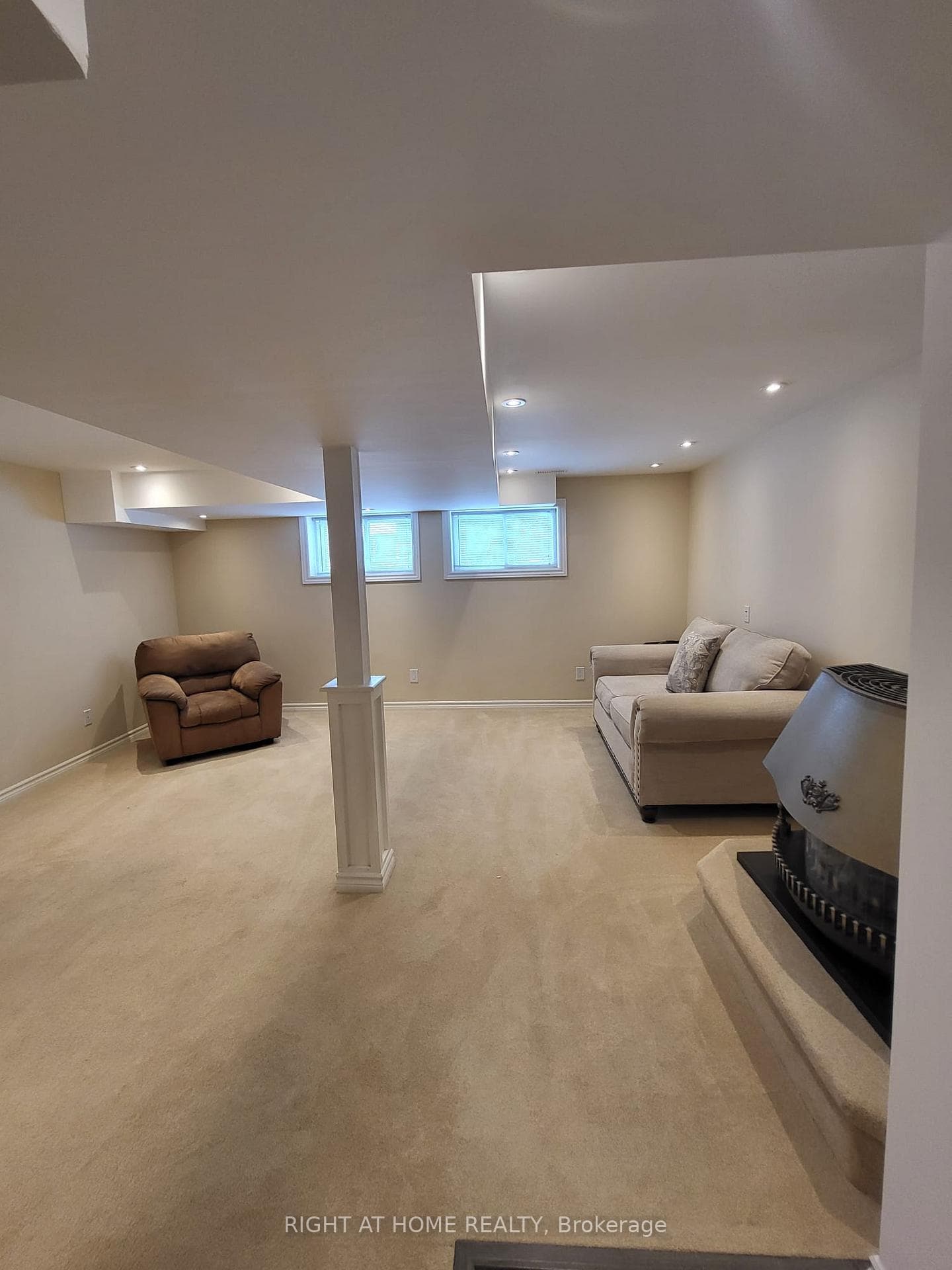 832 Boronia Crescent photo 25