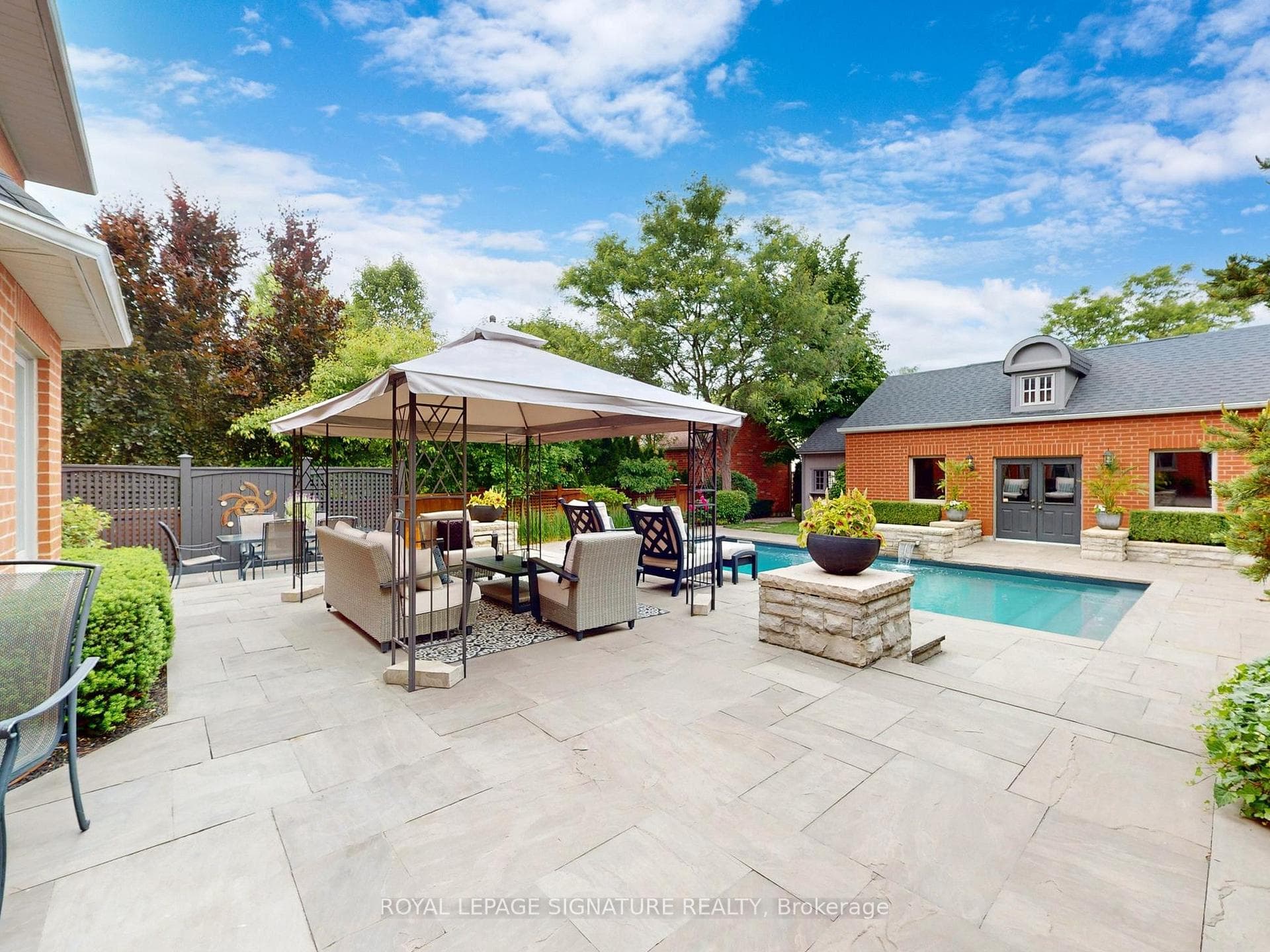 84 Angus Glen Boulevard photo 32