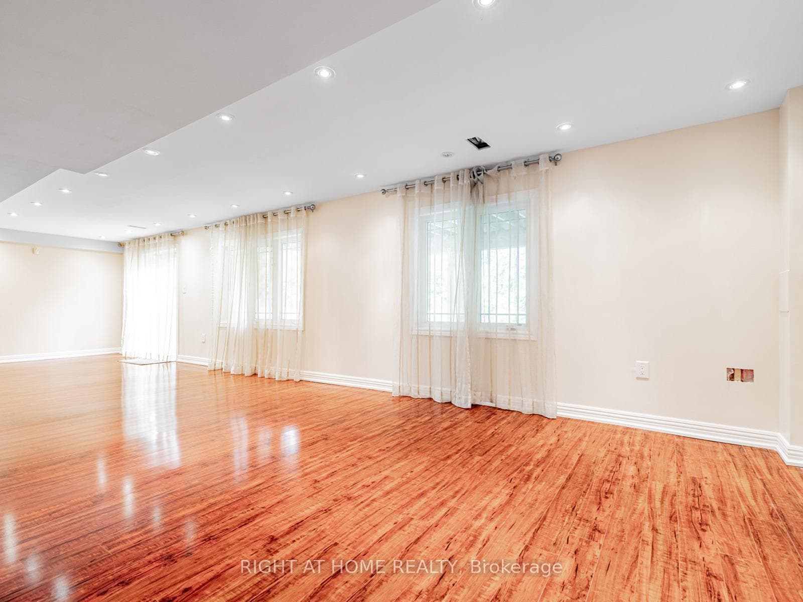 basement space 4