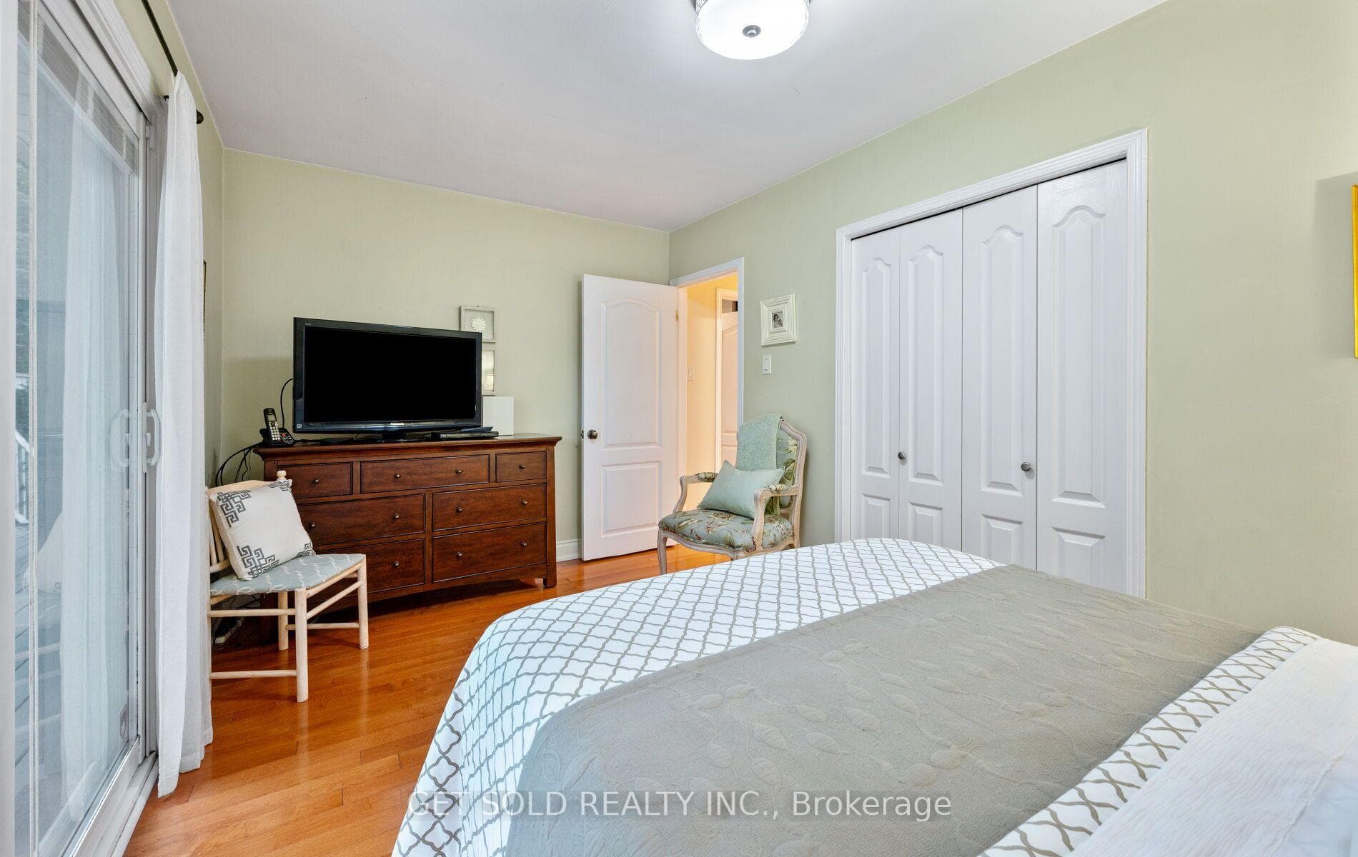 primary bedroom