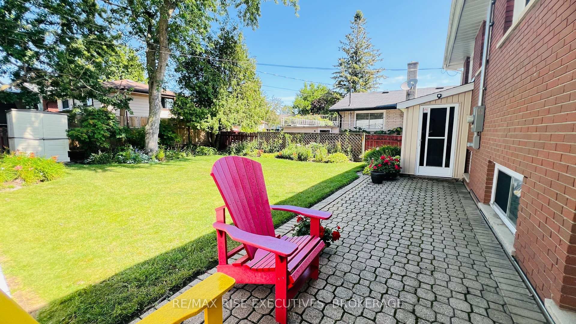 61 Conacher Drive photo 36