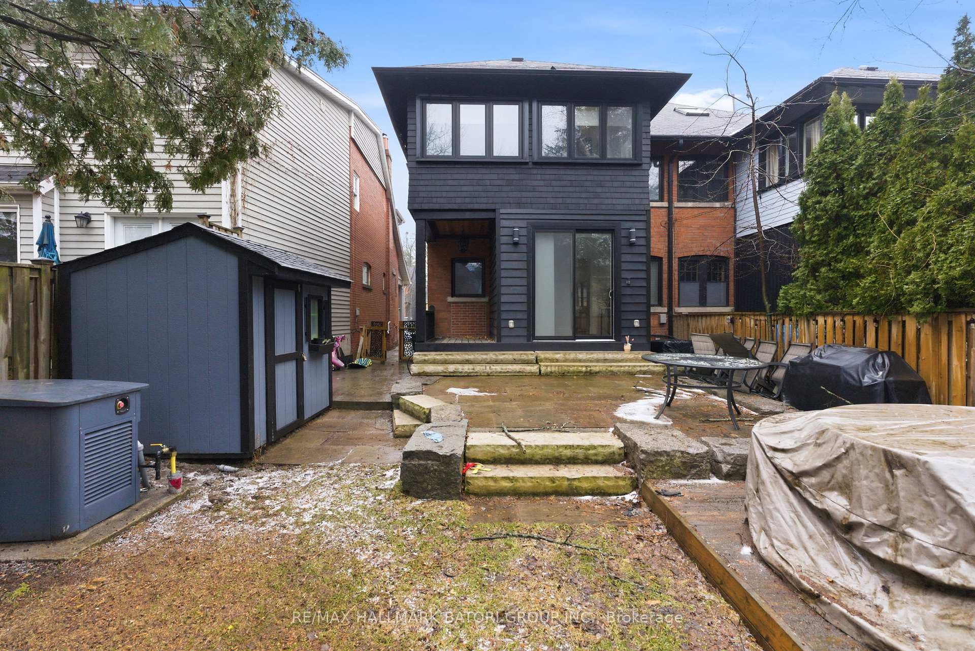 52 Stibbard Avenue photo 31