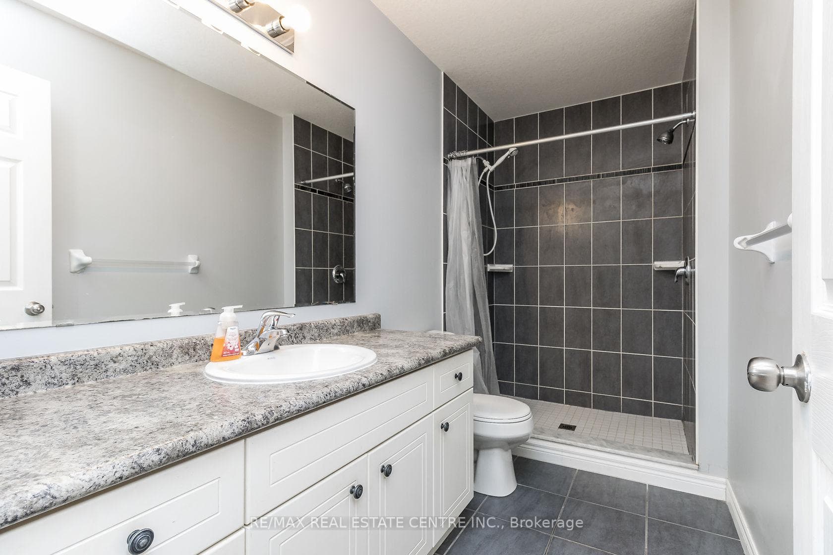 27 Dougall Street photo 26