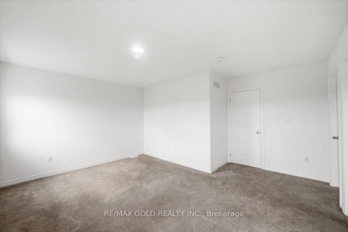 3846 Auckland Avenue photo 19