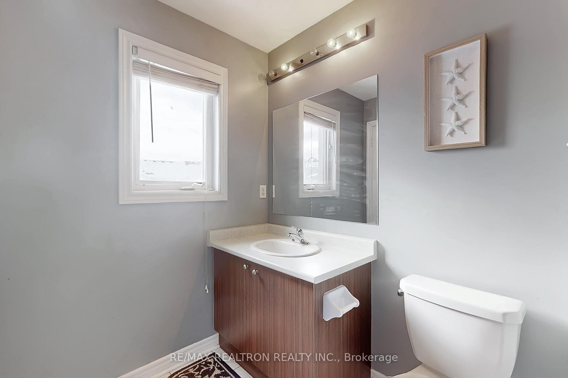 2442 Earl Grey Avenue photo 34
