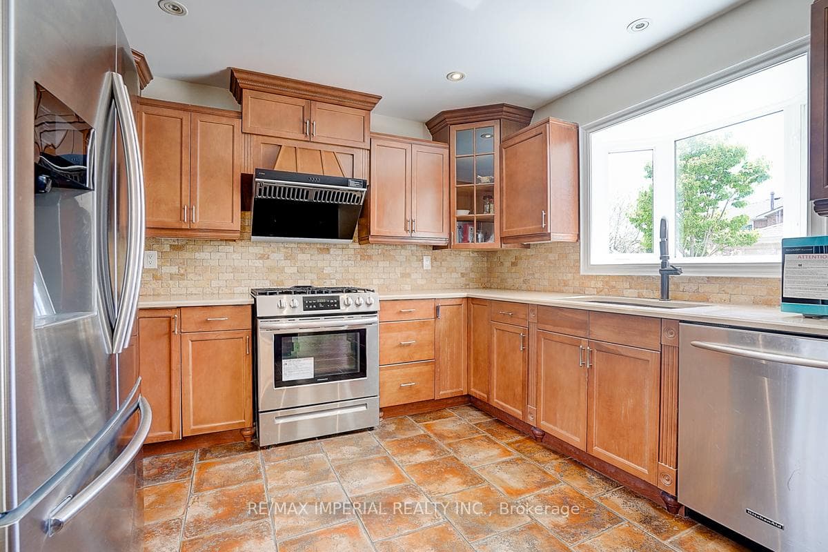 1407 GREENRIDGE Circle photo 18