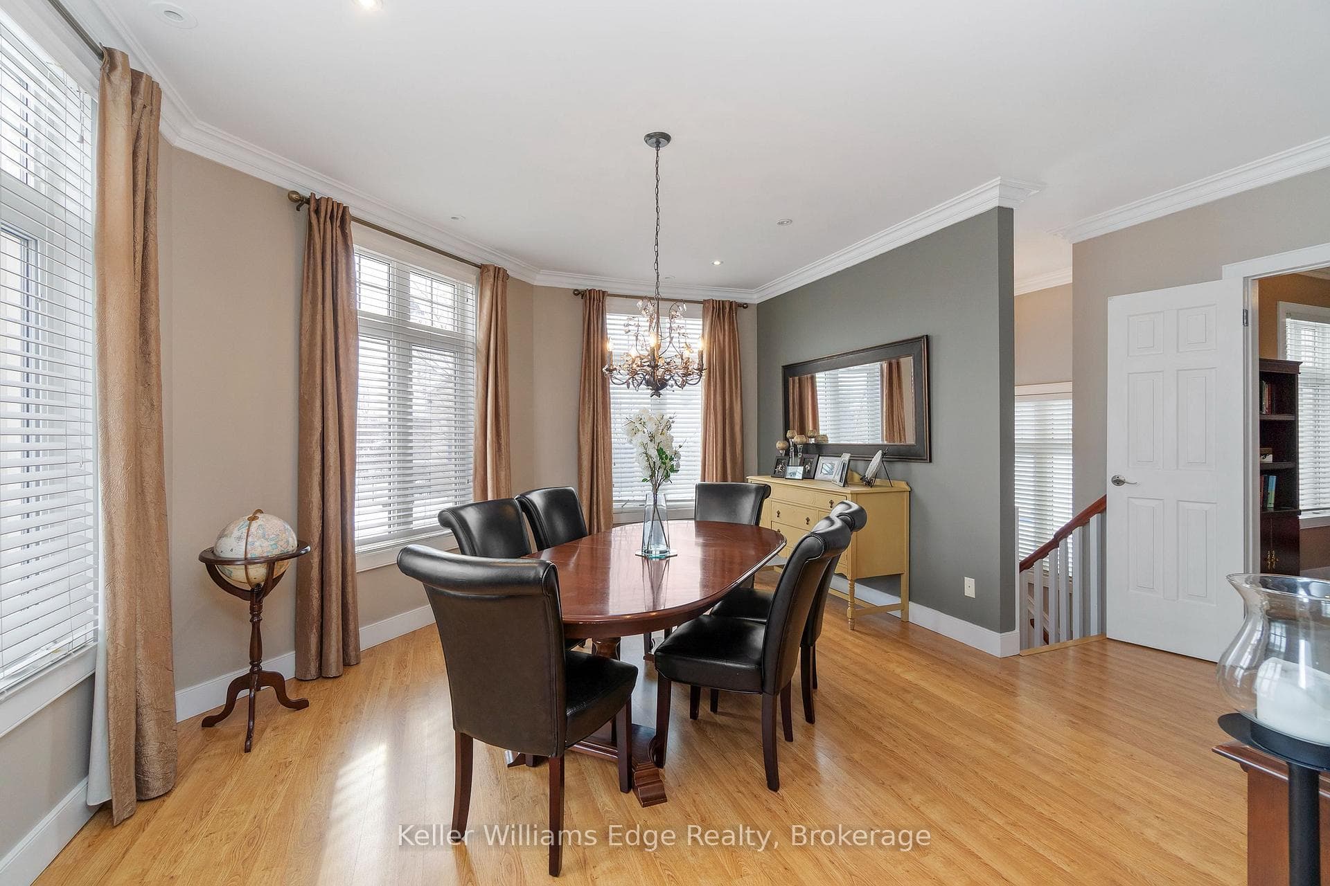 2201 Blackbird Court photo 4