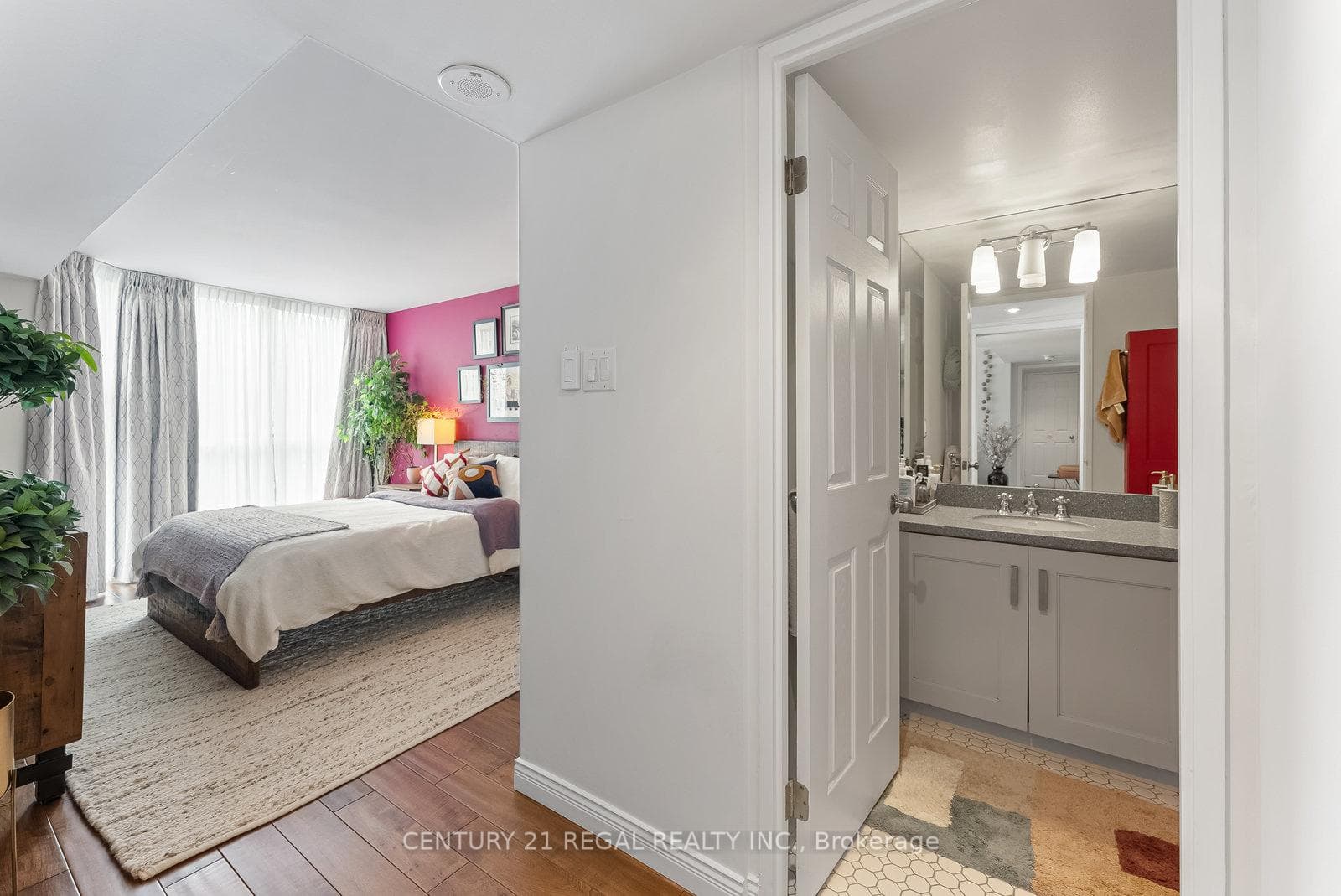 701 King Street Unit 710 photo 19
