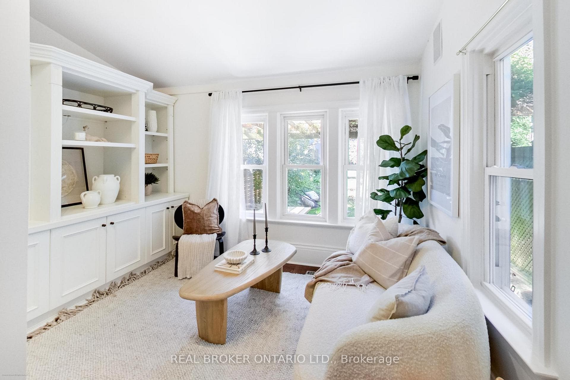 52 Eaton Avenue photo 19