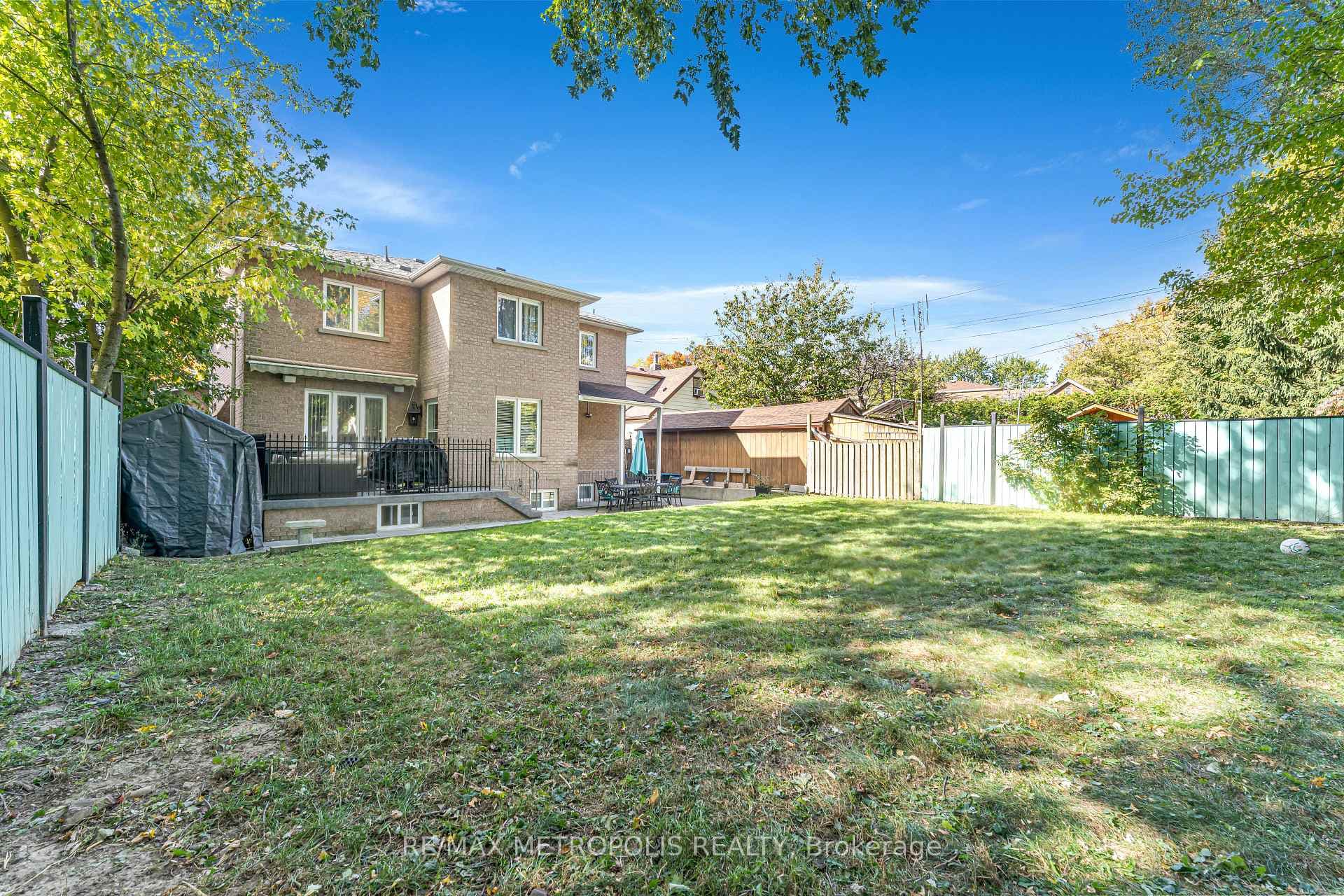 21 St Quentin Avenue photo 37