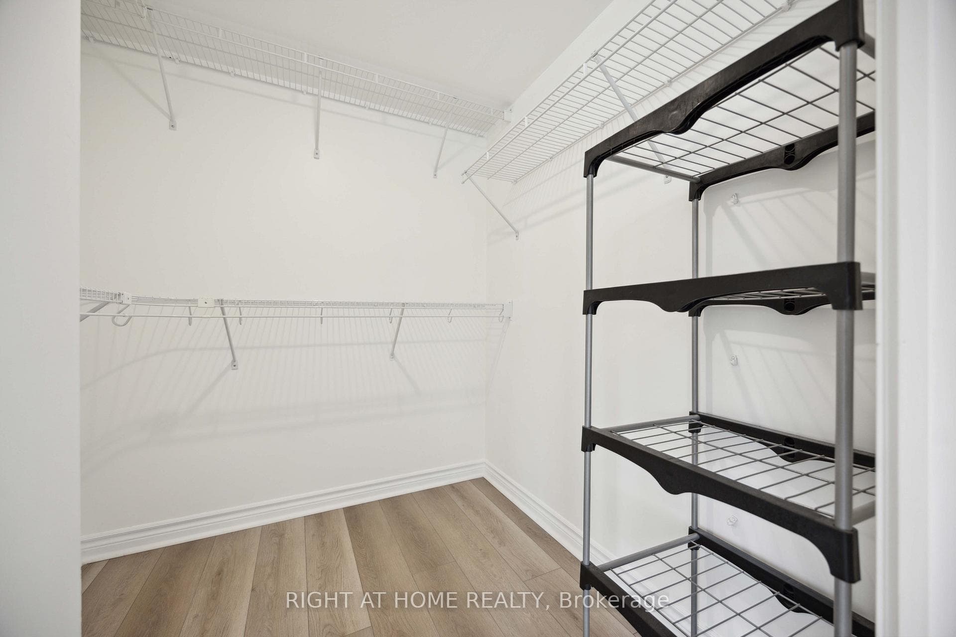 5229 Dundas Street Unit 1704 photo 11