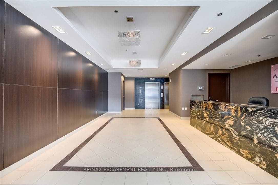 5001 Corporate Drive Unit 501 photo 4
