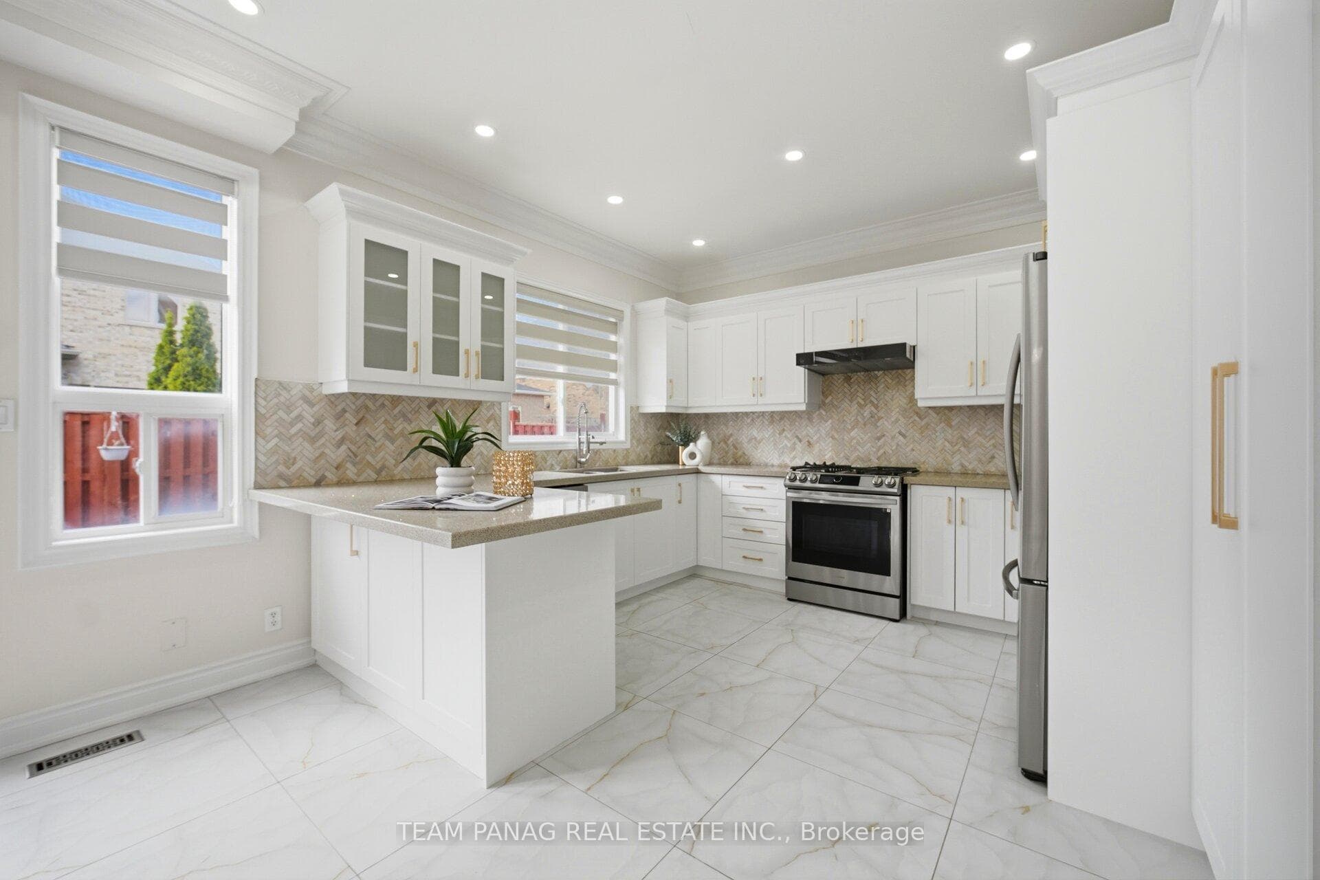 55 Lyndbrook Crescent photo 12