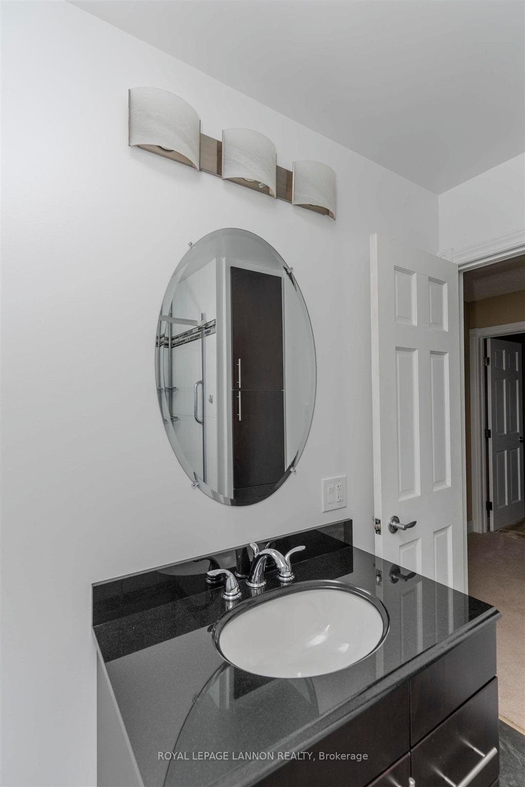 683 Thornloe Drive photo 27