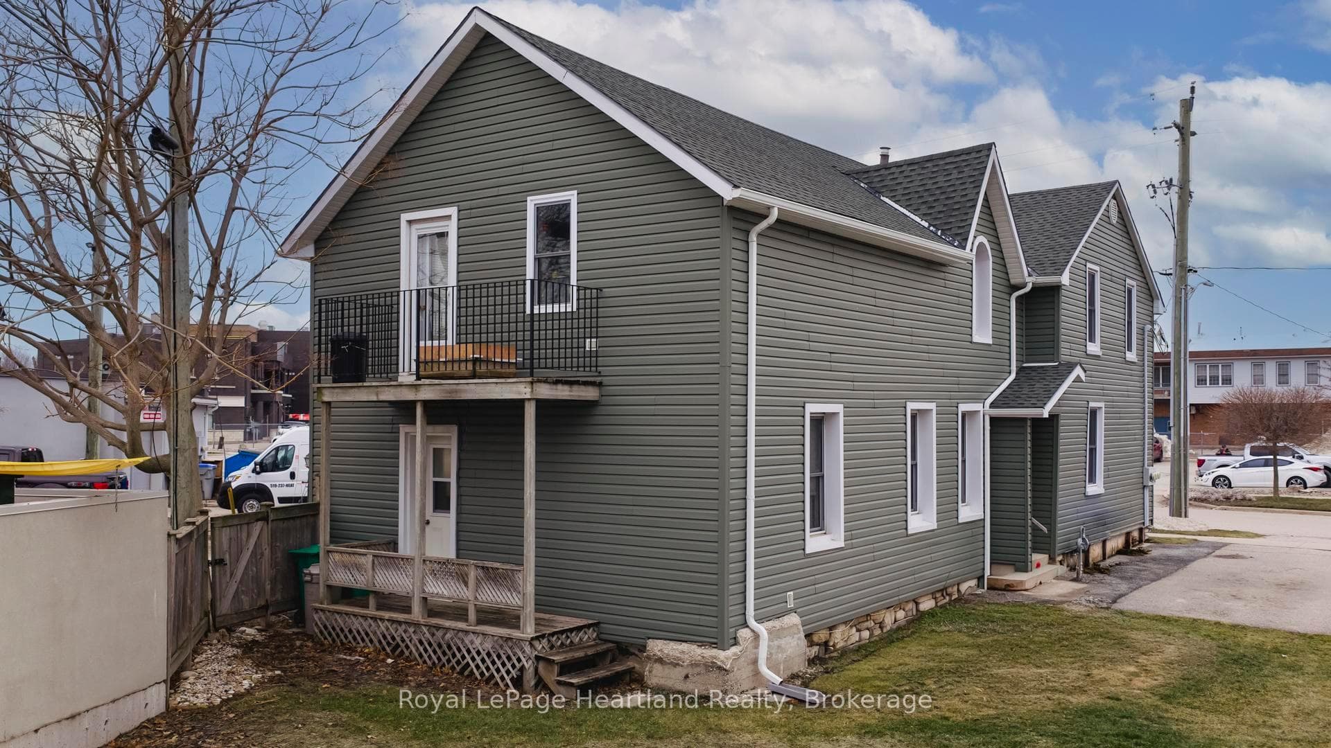 Back deck and balcony for Units A and B