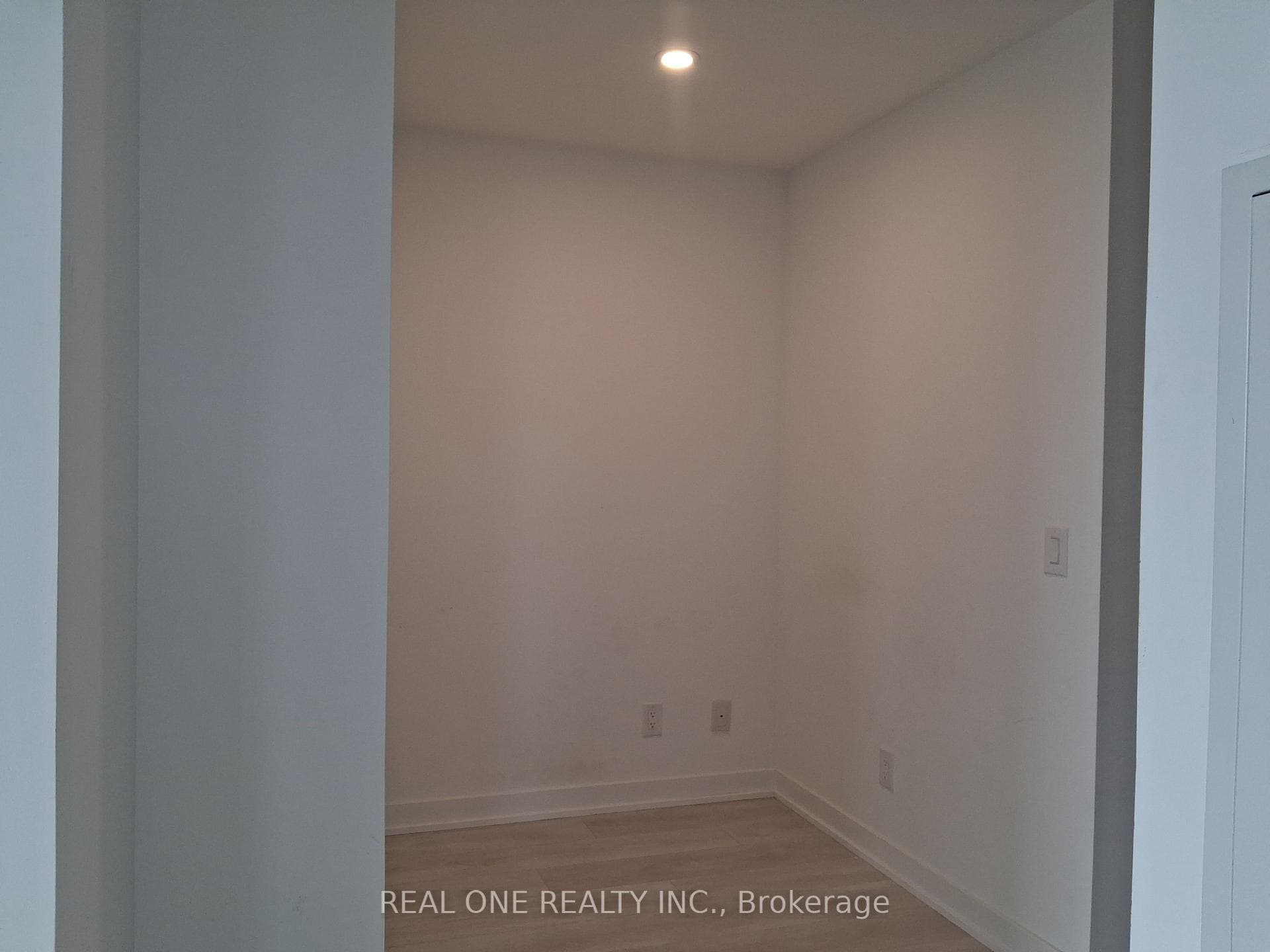 5 Defries Street Unit 1602 photo 11