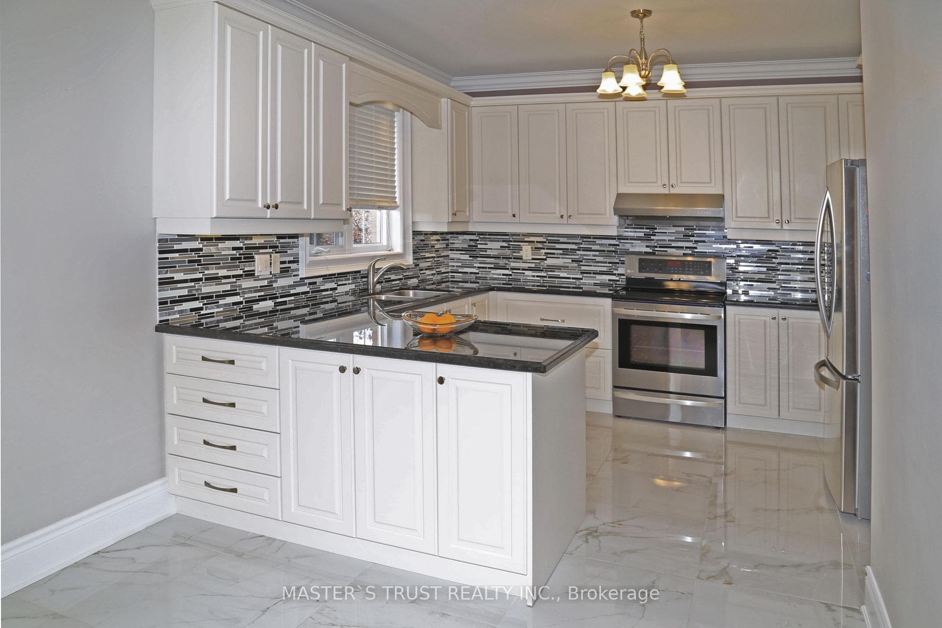 66 Starhill Crescent photo 7