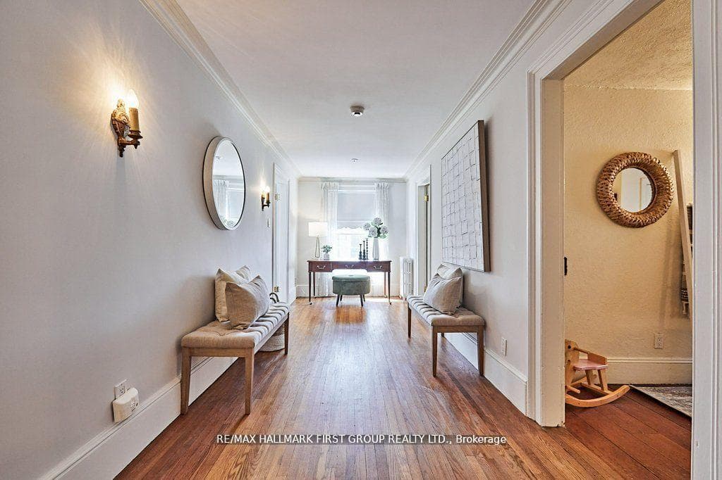 1733 Dufferin Street photo 19
