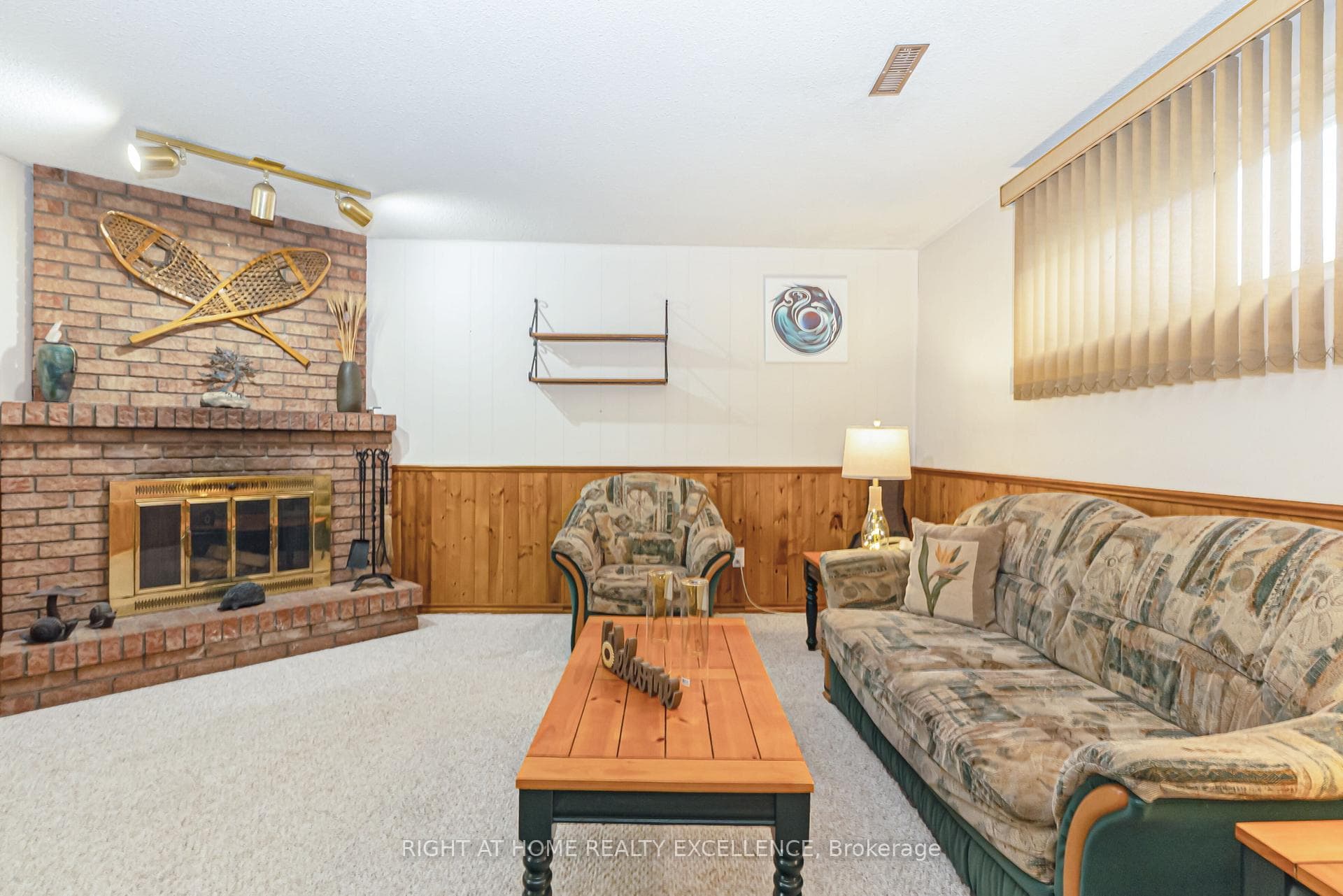 13 Simmons Boulevard photo 26