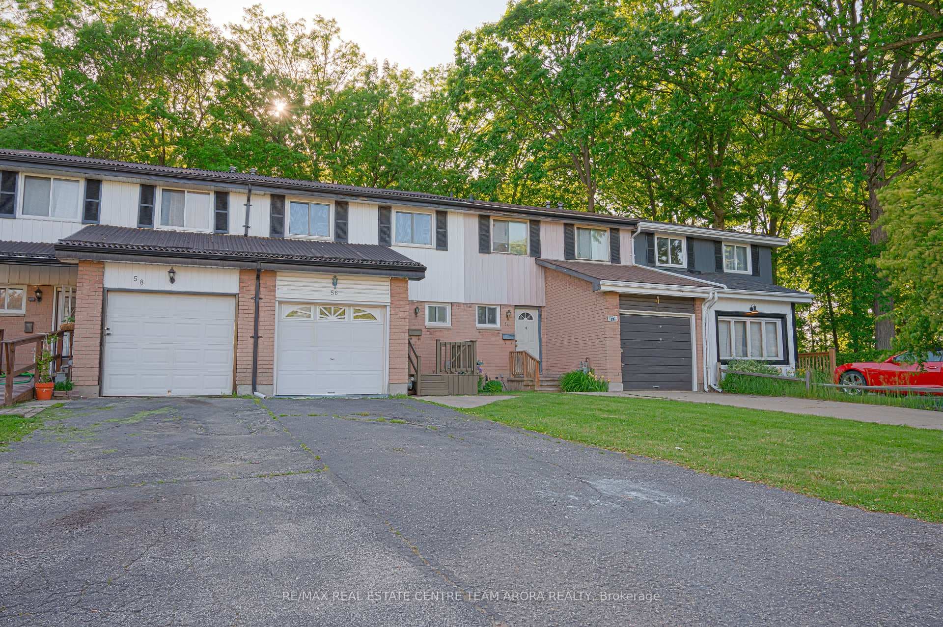 56 Fairview Crescent photo 2