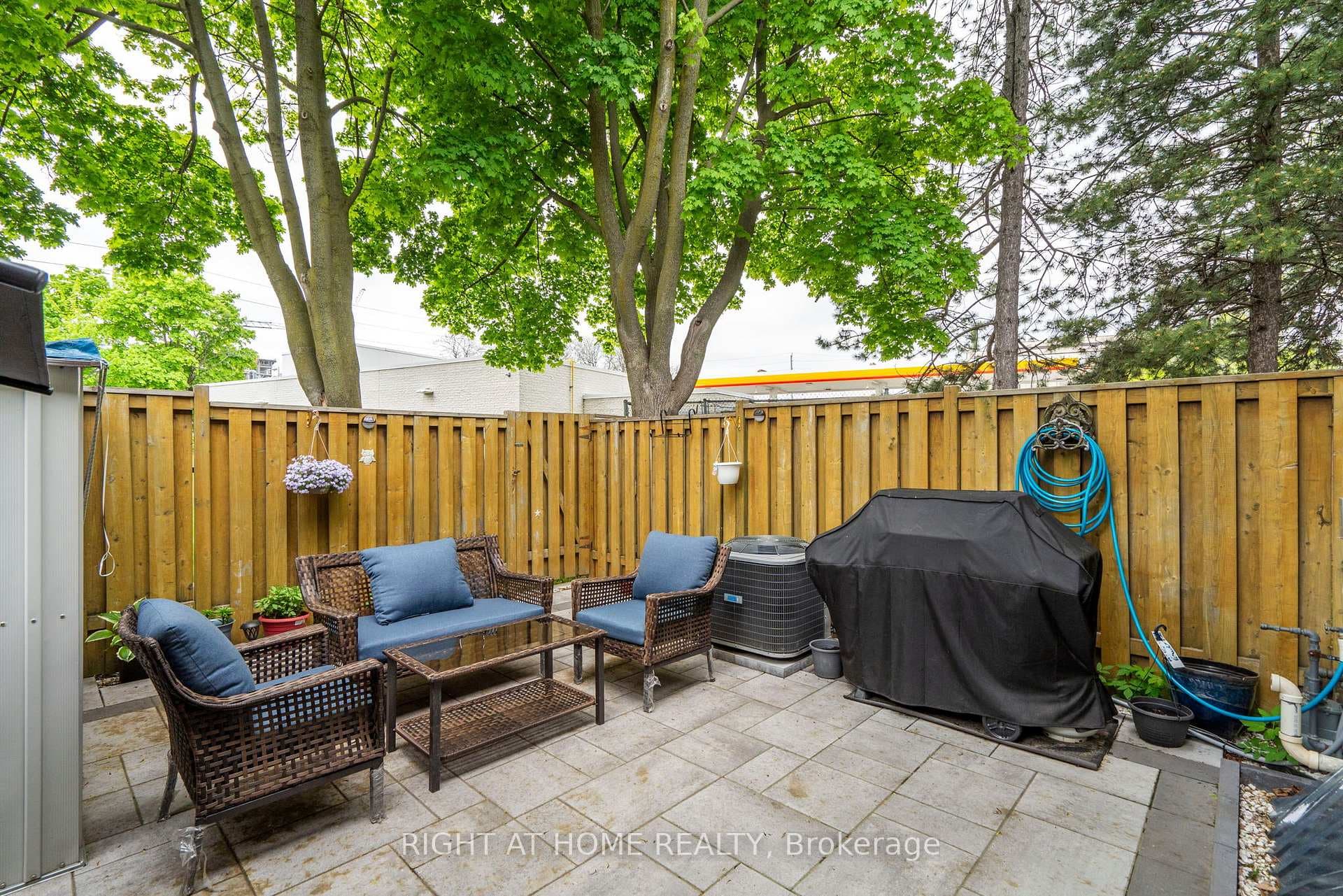 2075 Warden Avenue Unit 11 photo 18