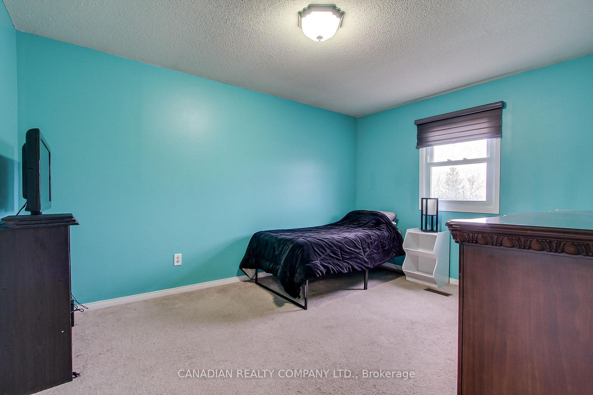 215 Billings Crescent photo 27