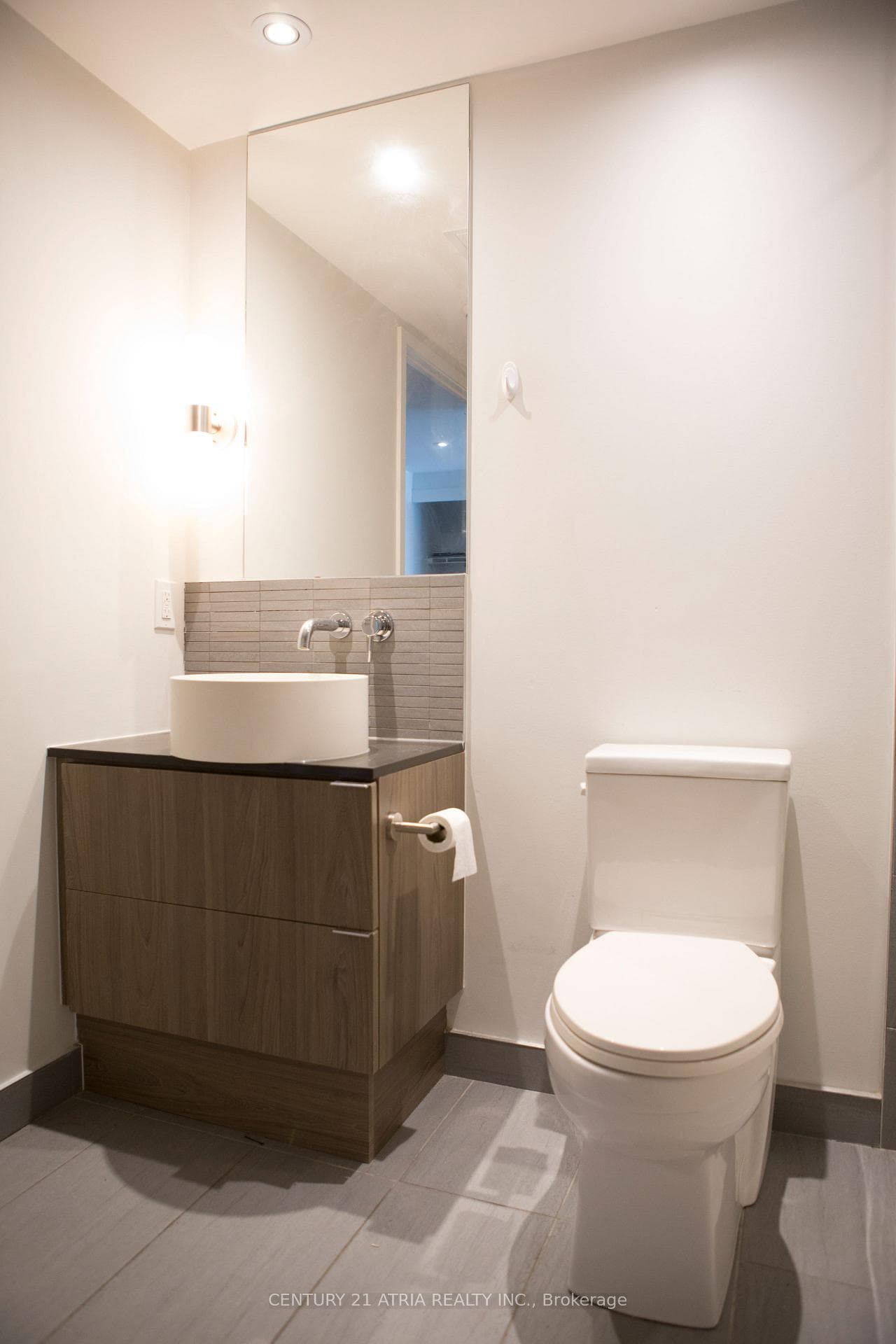 161 Roehampton Avenue Unit 602 photo 5