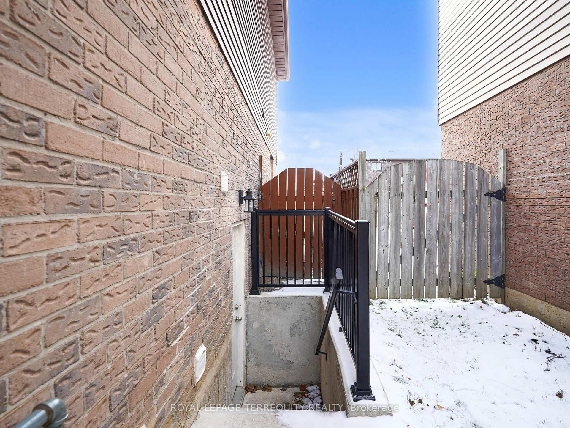 52 Dobson Drive photo 50