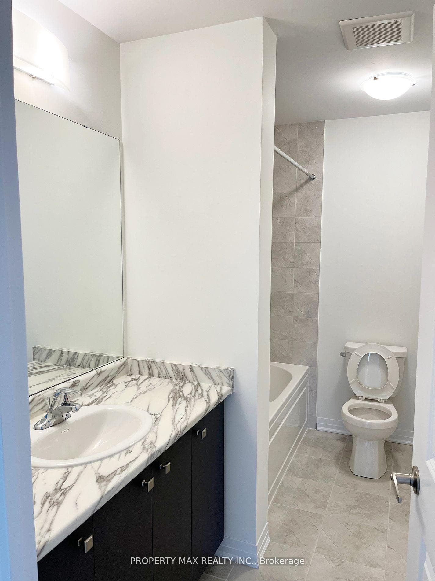 120 Port Crescent photo 9
