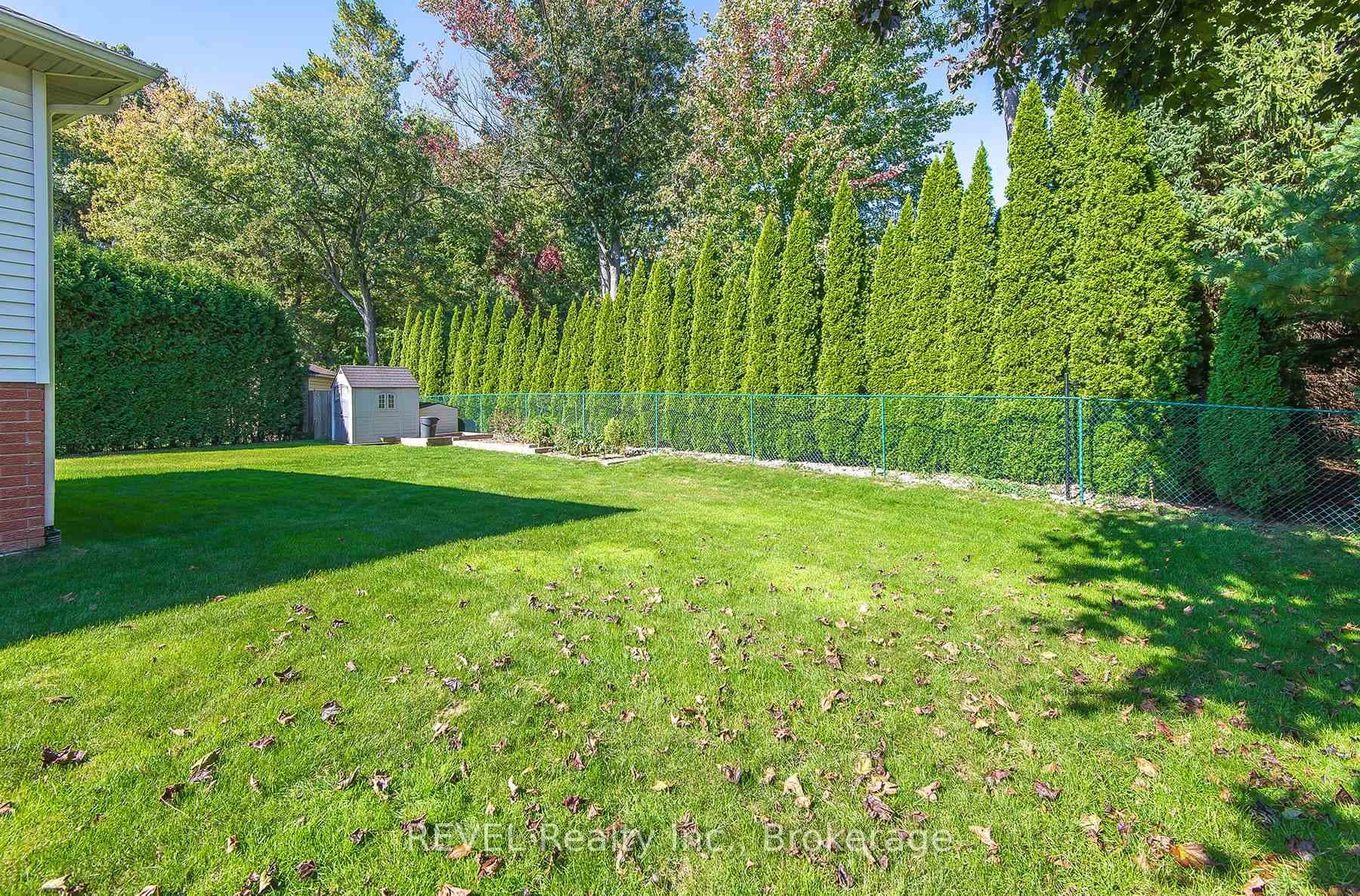 gorgeous back drop in back yard - complete privacy