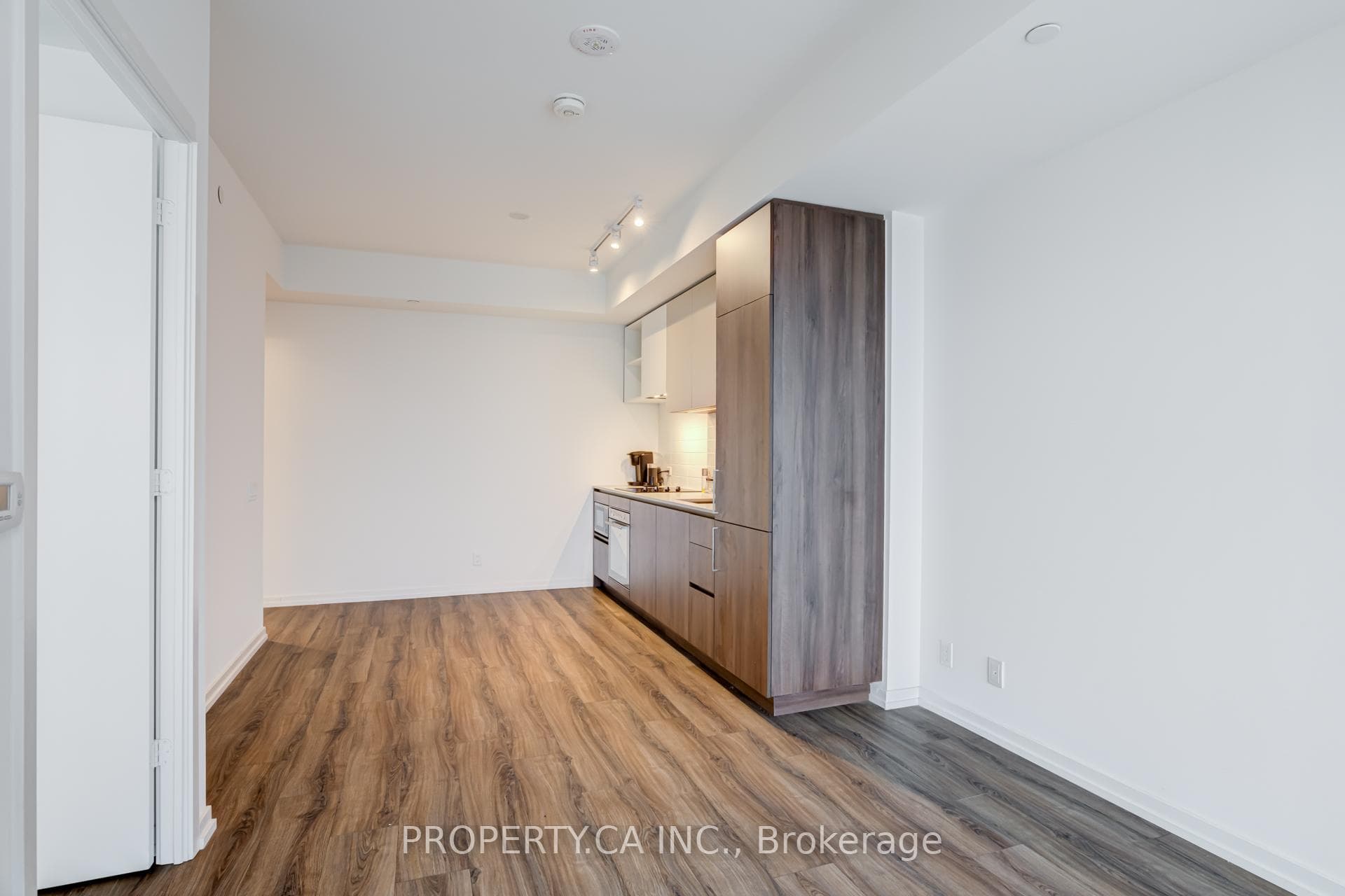 7890 Jane Street Unit 1201 photo 8