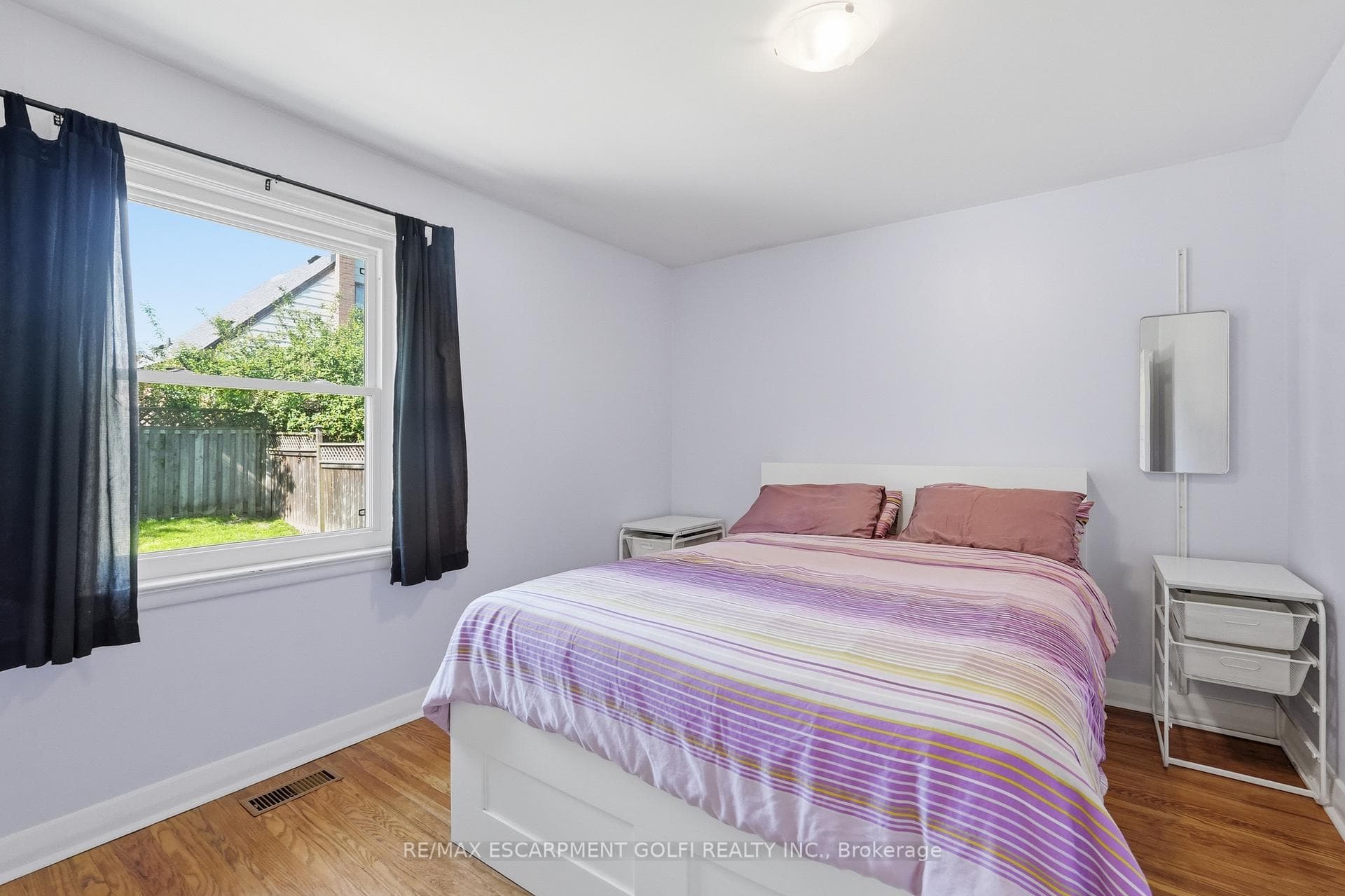 764 Brucedale Avenue photo 14