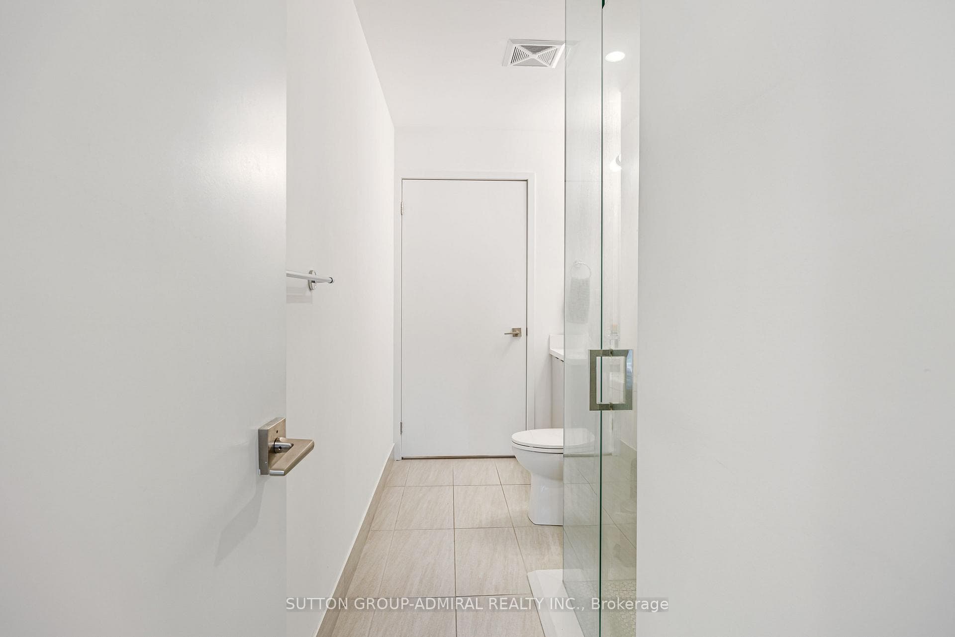 2916 Highway 7 Road Unit 303 photo 8