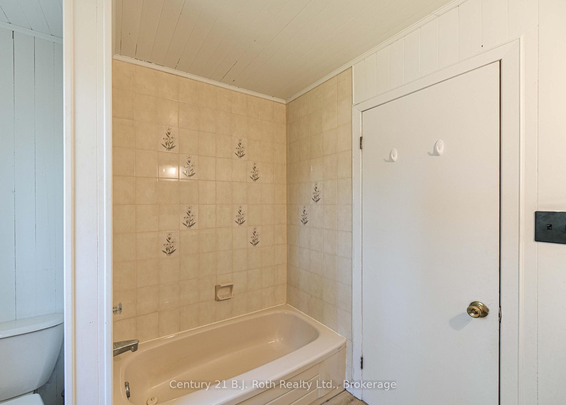 2352 Reeves Road photo 27