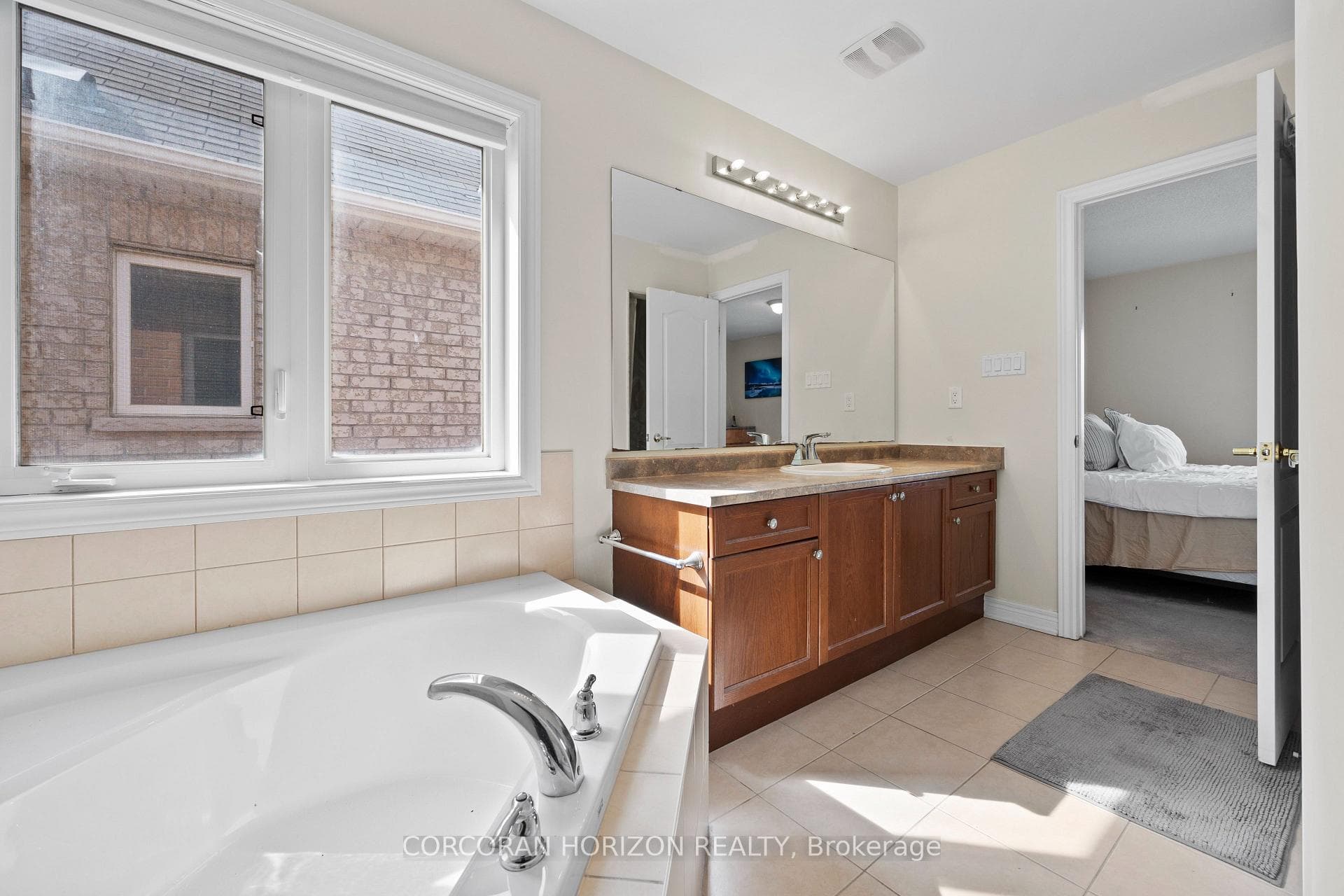 2 Windflower Road photo 19